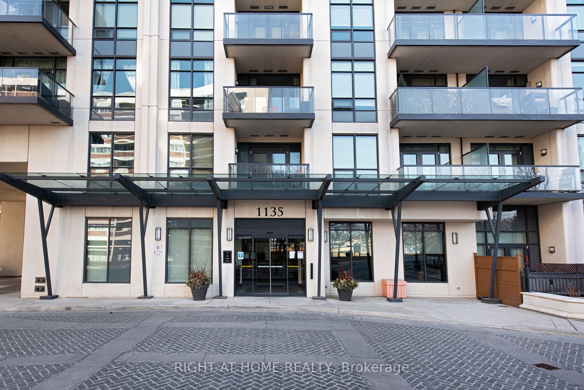 1135 Royal York Road, #103