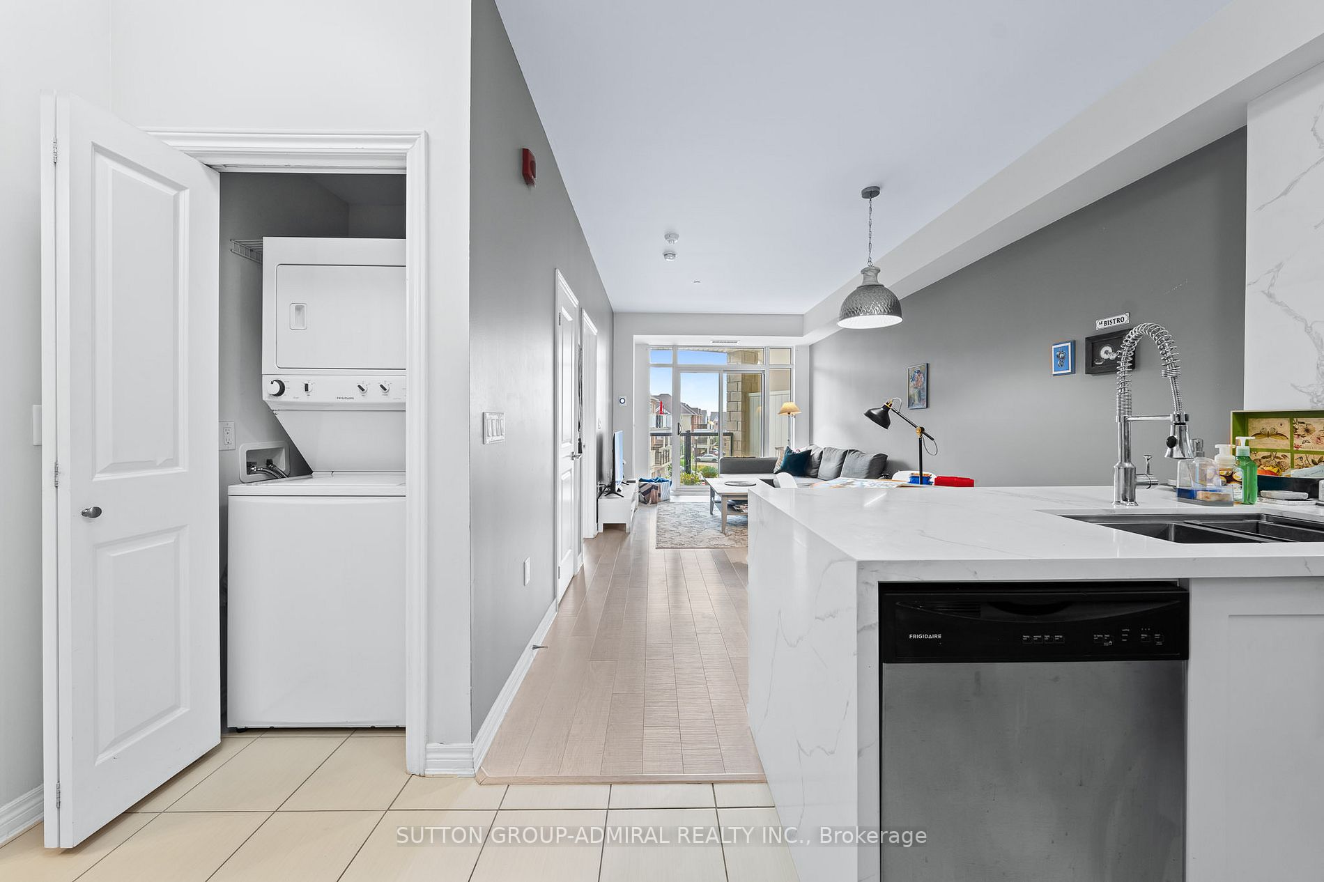 216 Oak Park Blvd, #205