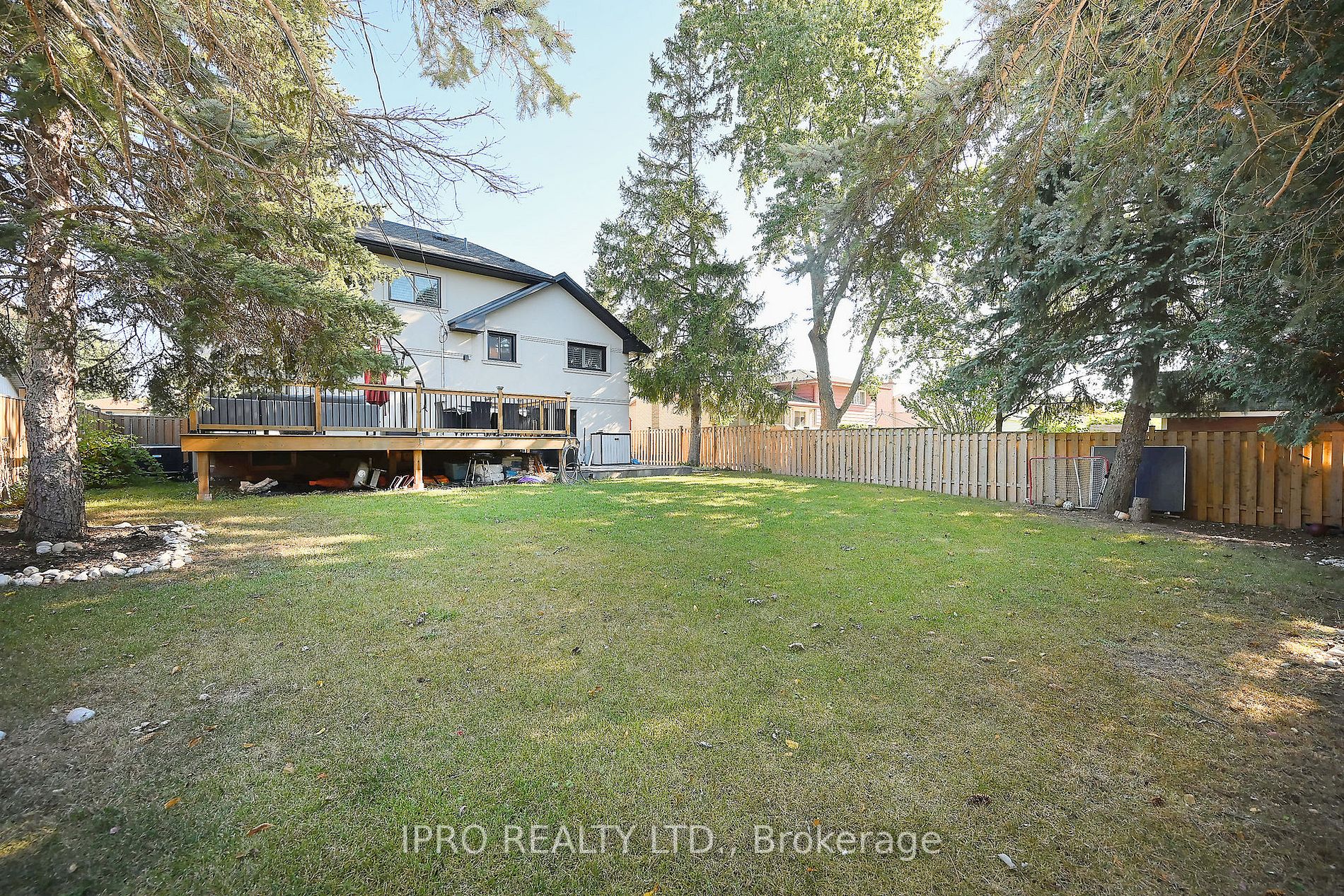 1242 Montclair Dr