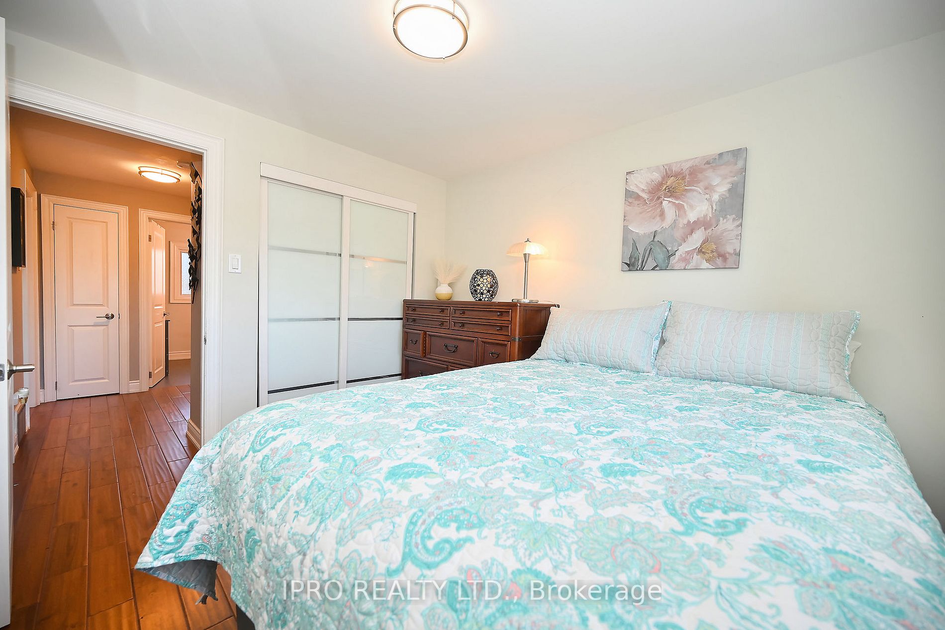 1242 Montclair Dr