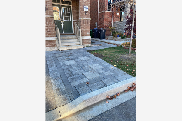 35 Exhibition Cres, Brampton