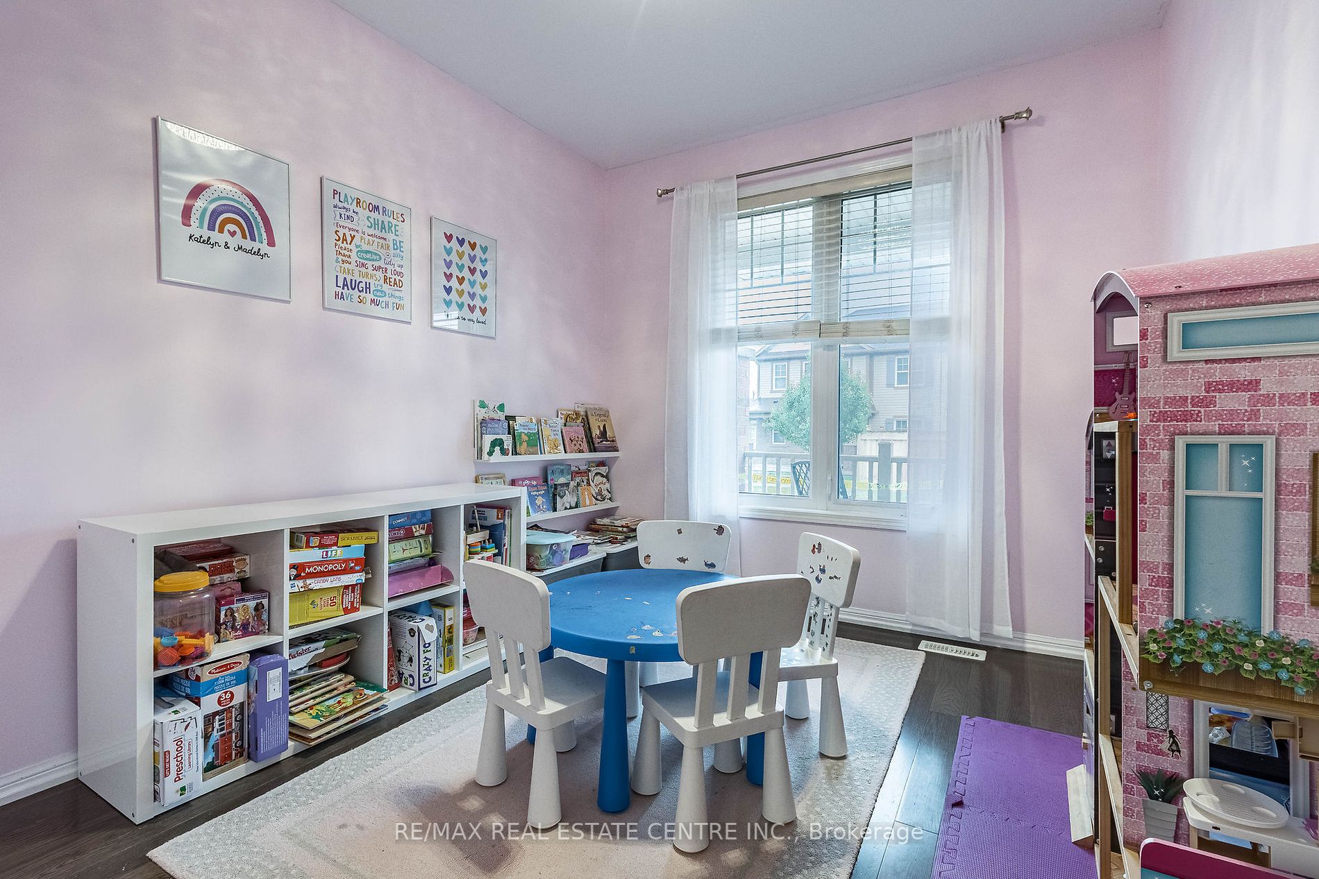 415 Pozbou Cres