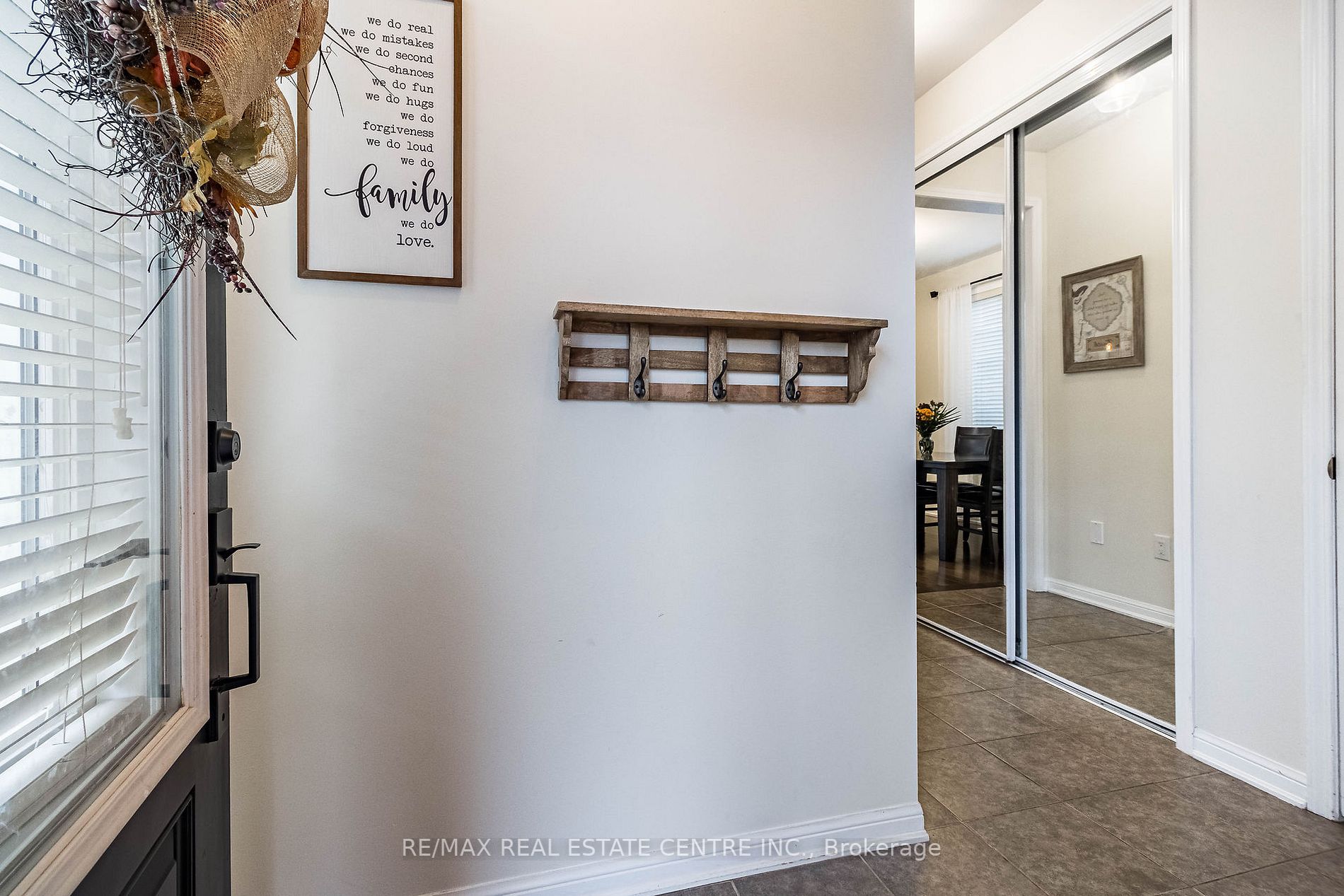 415 Pozbou Cres