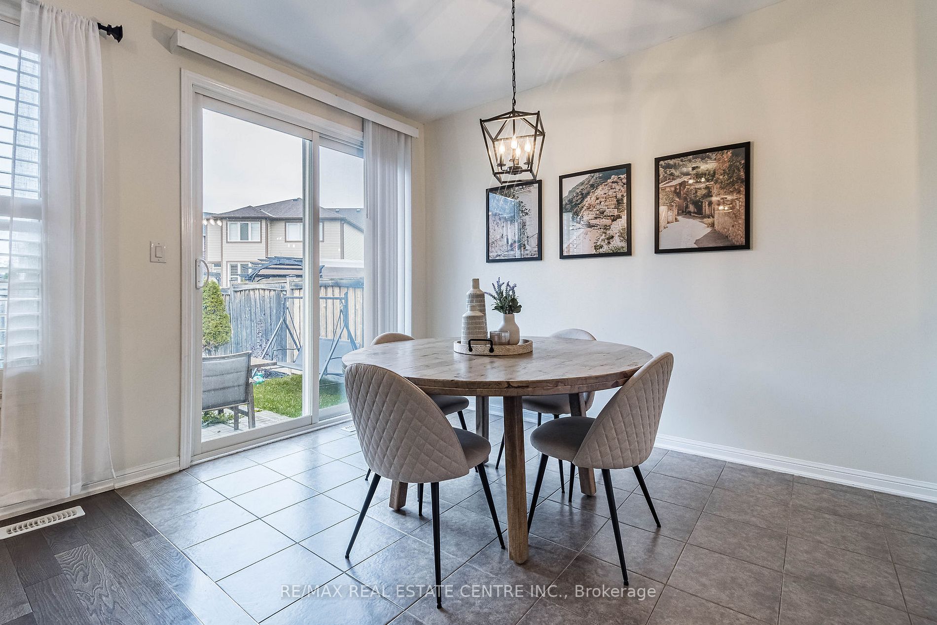 415 Pozbou Cres