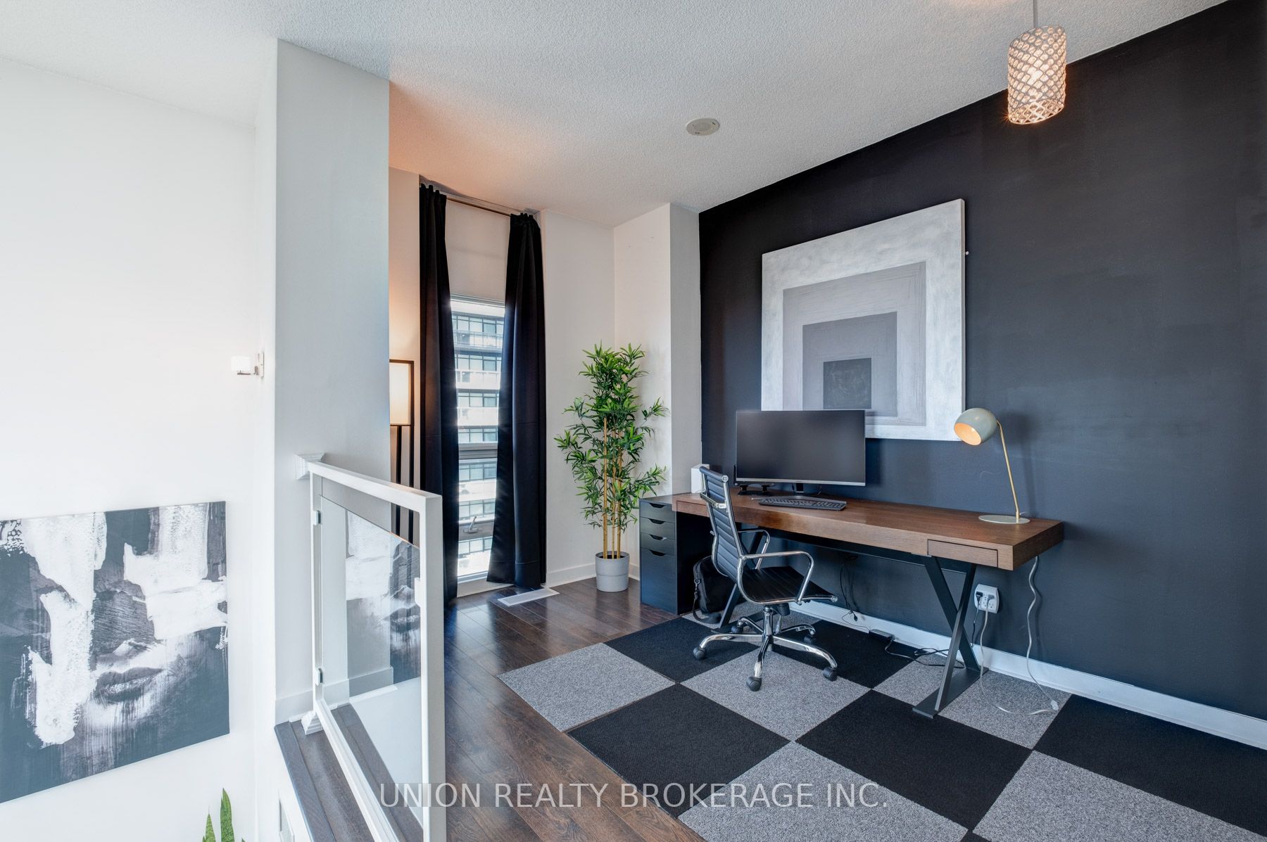 155 Legion Road N, #905