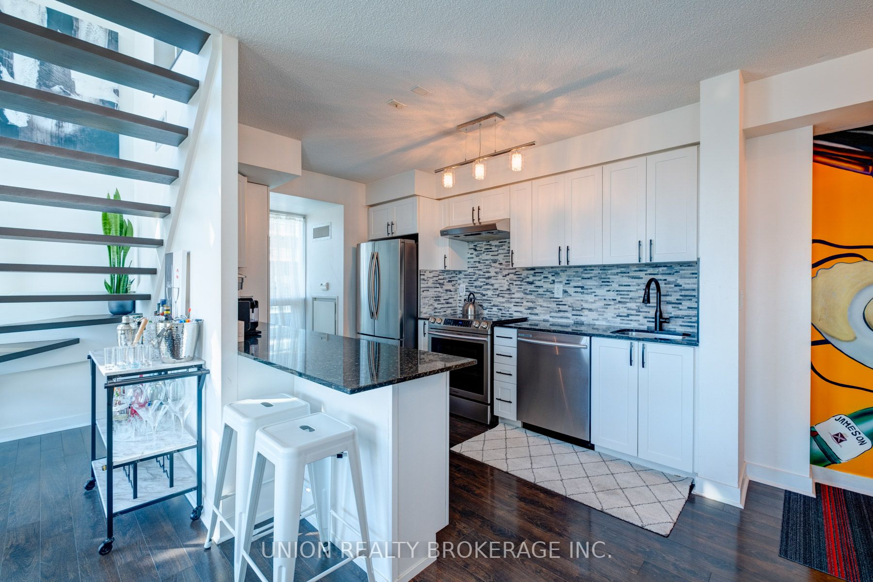 155 Legion Road N, #905