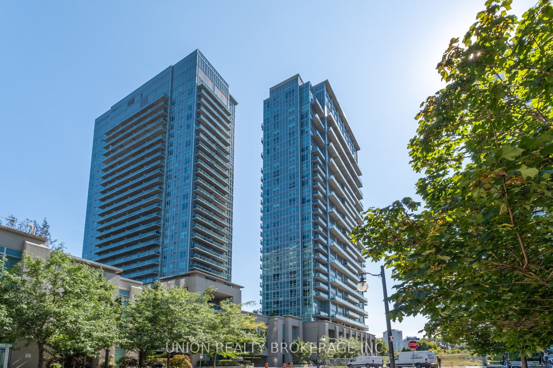 155 Legion Road N, #905