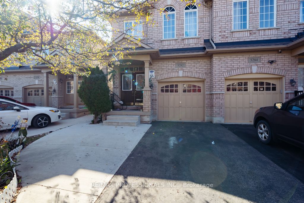 5282 Pedalina Dr