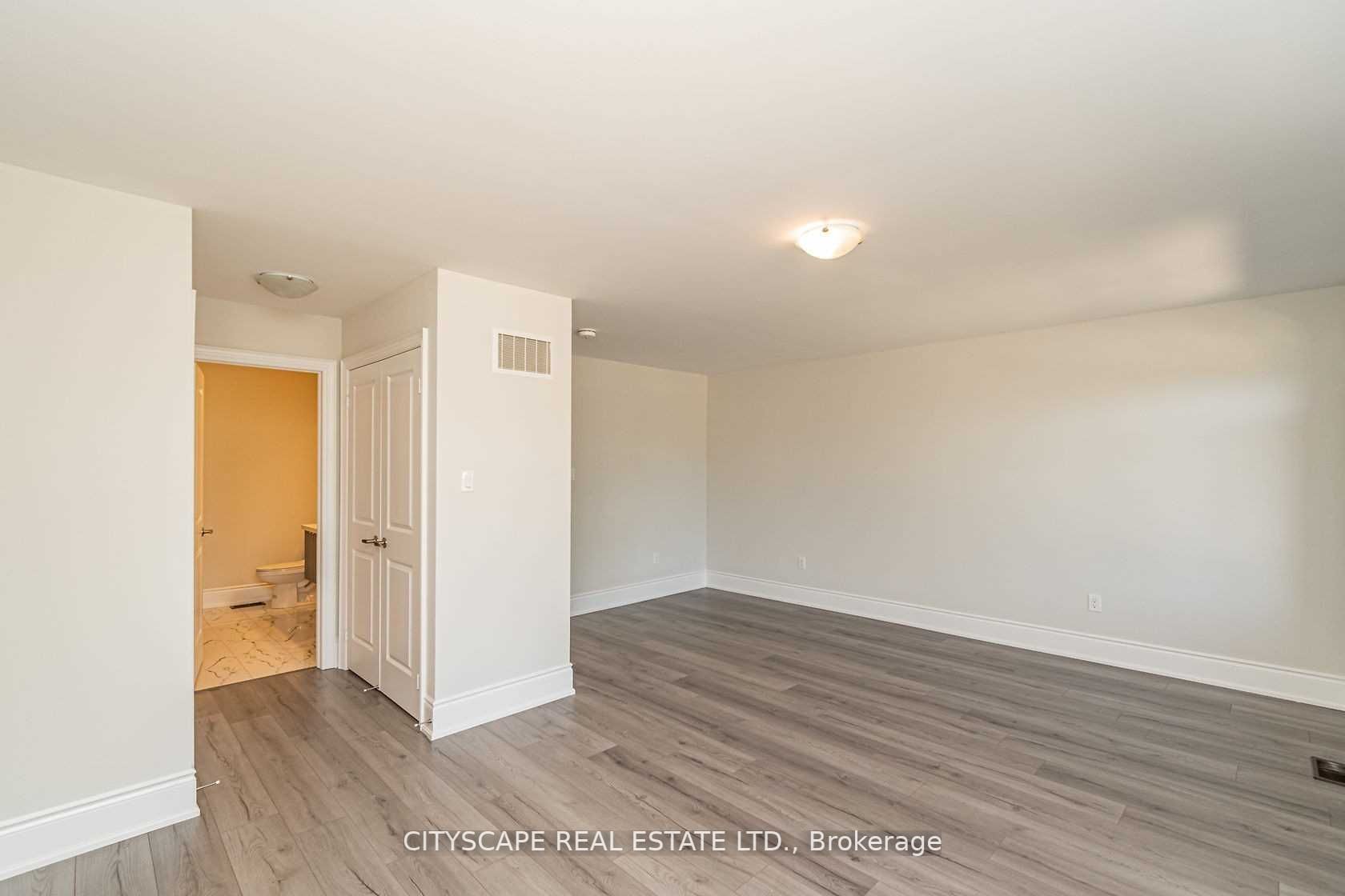 5222 Pinedale Dr
