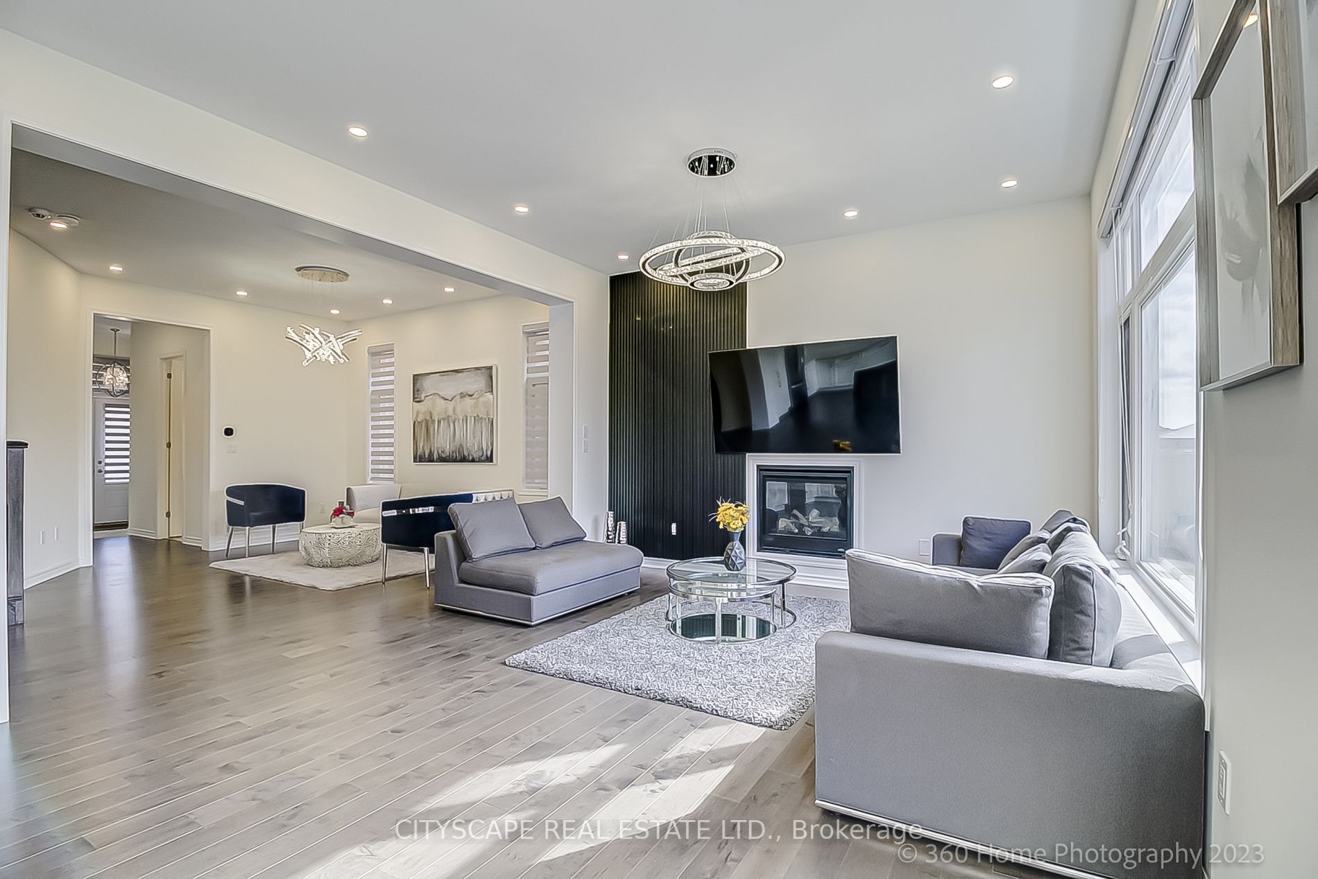 603 Kennedy Circ