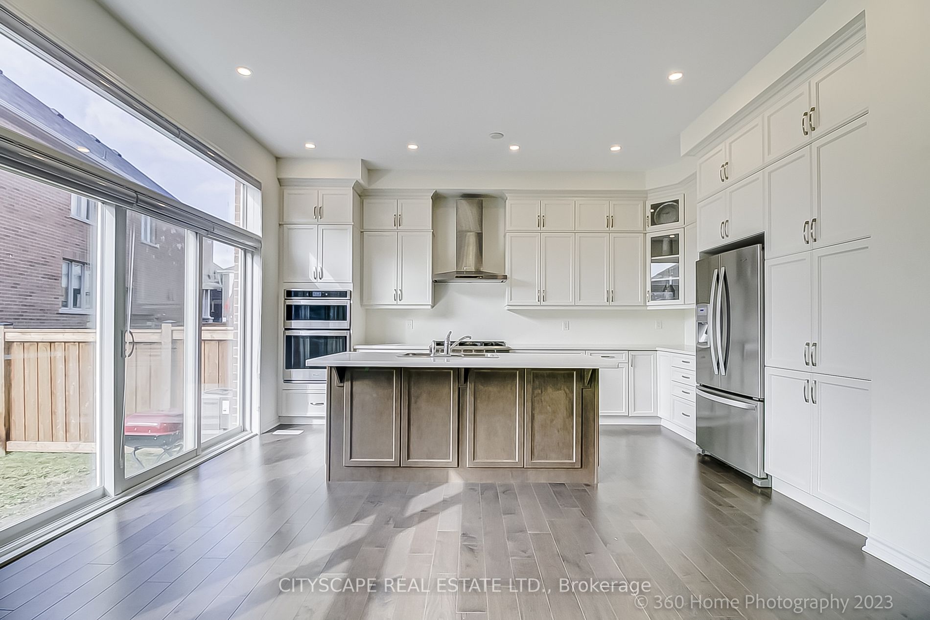 603 Kennedy Circ