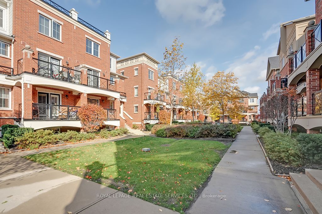 35 Hays Boulevard, #23