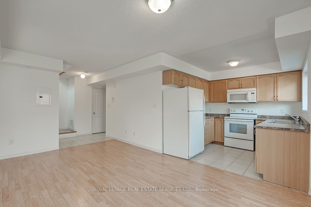 35 Hays Boulevard, #23