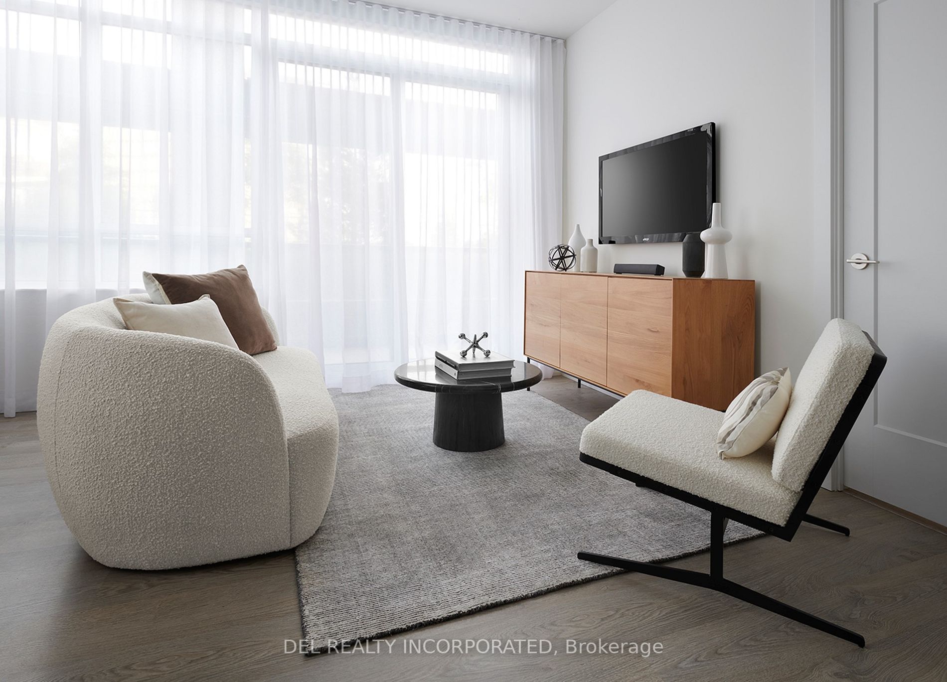 5 Mabelle Ave, #228
