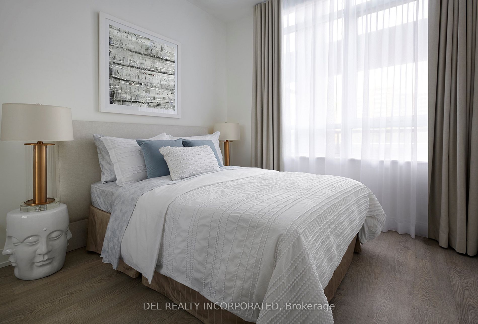 5 Mabelle Ave, #228