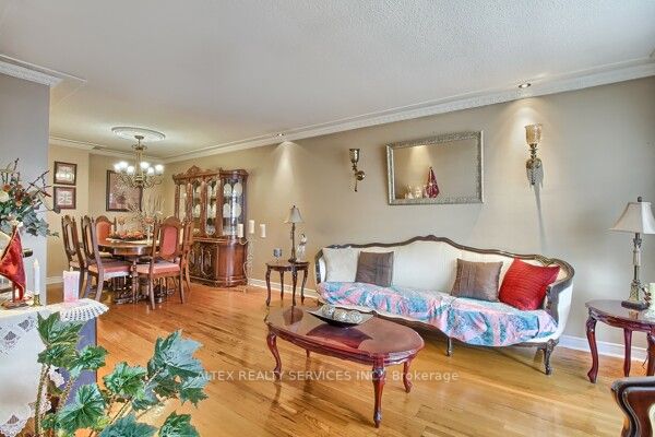 3406 Ellengale Dr