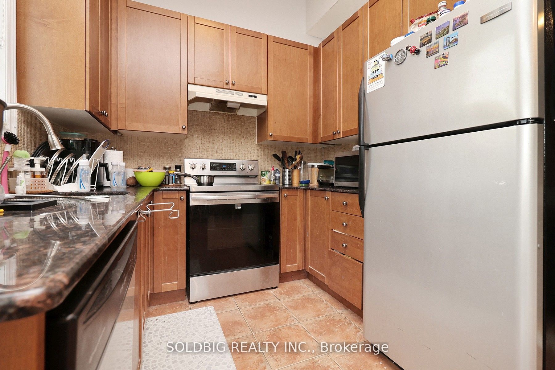 3397 Stoney Crescent