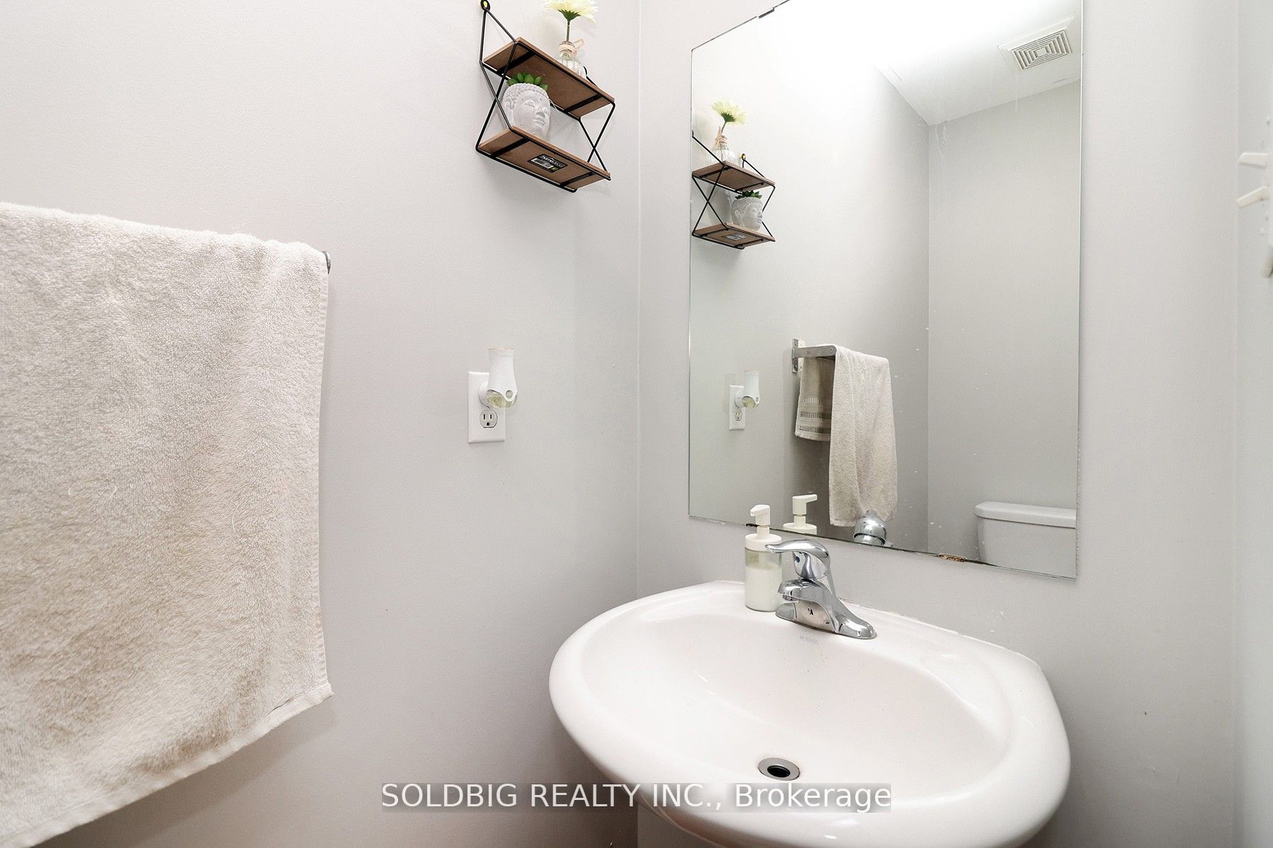 3397 Stoney Crescent