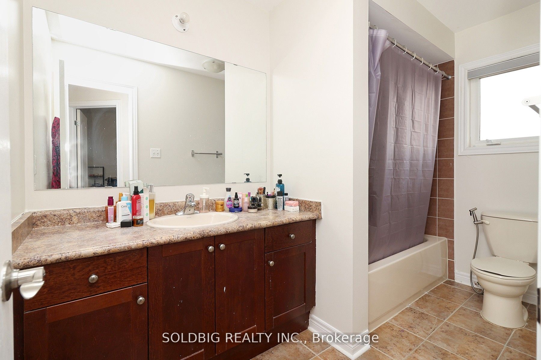 3397 Stoney Crescent