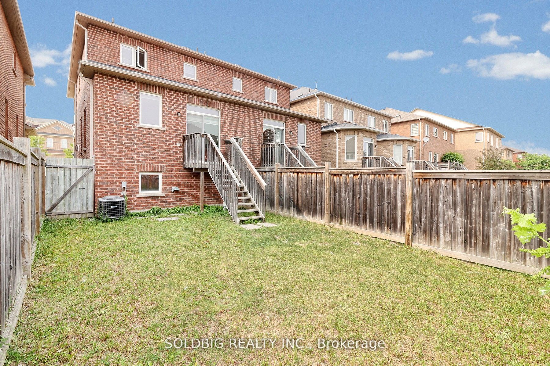 3397 Stoney Crescent