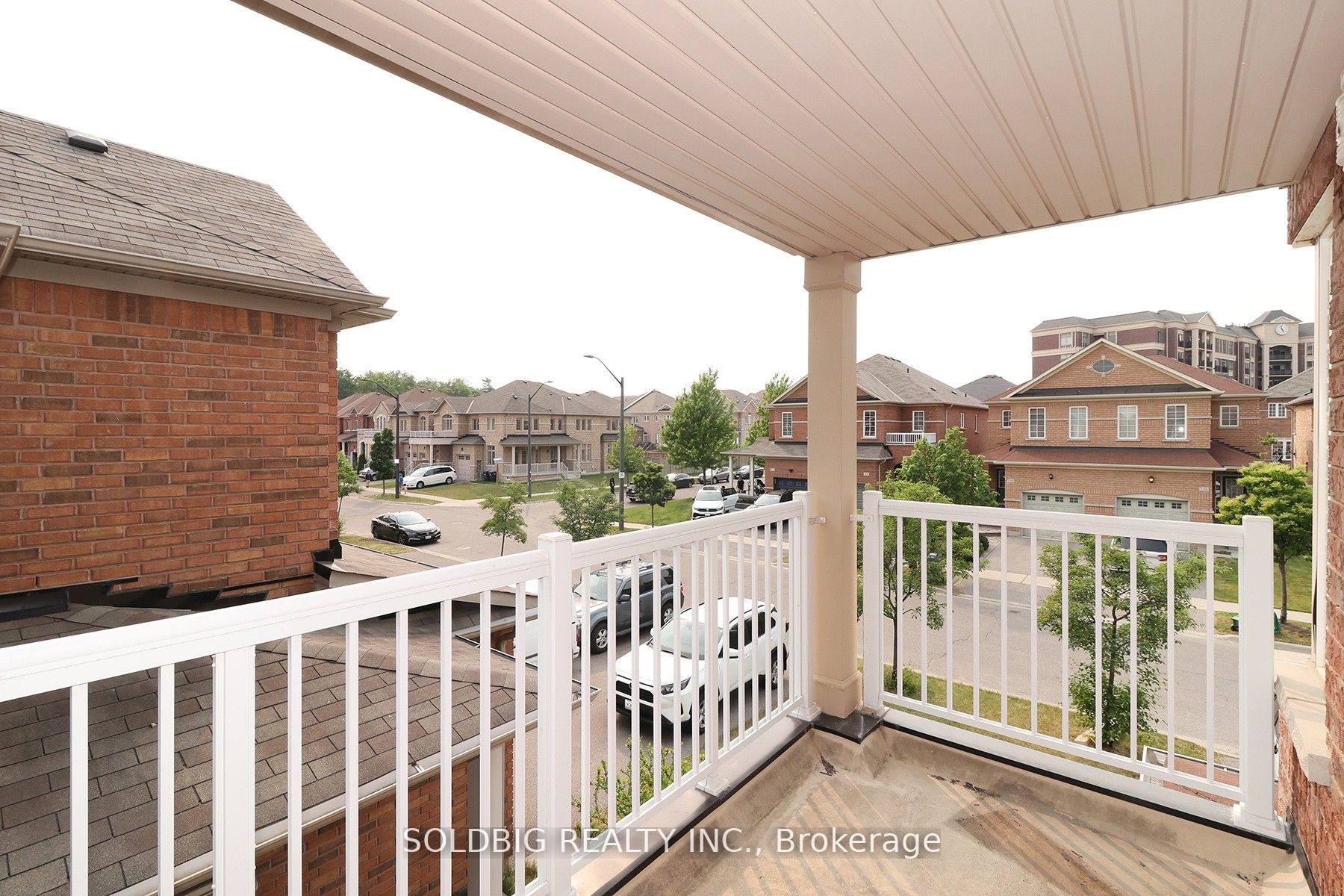 3397 Stoney Crescent