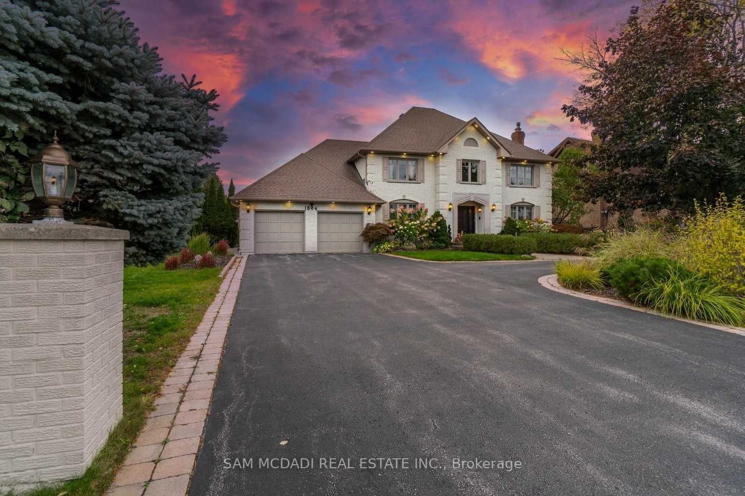 1894 Mississauga Rd
