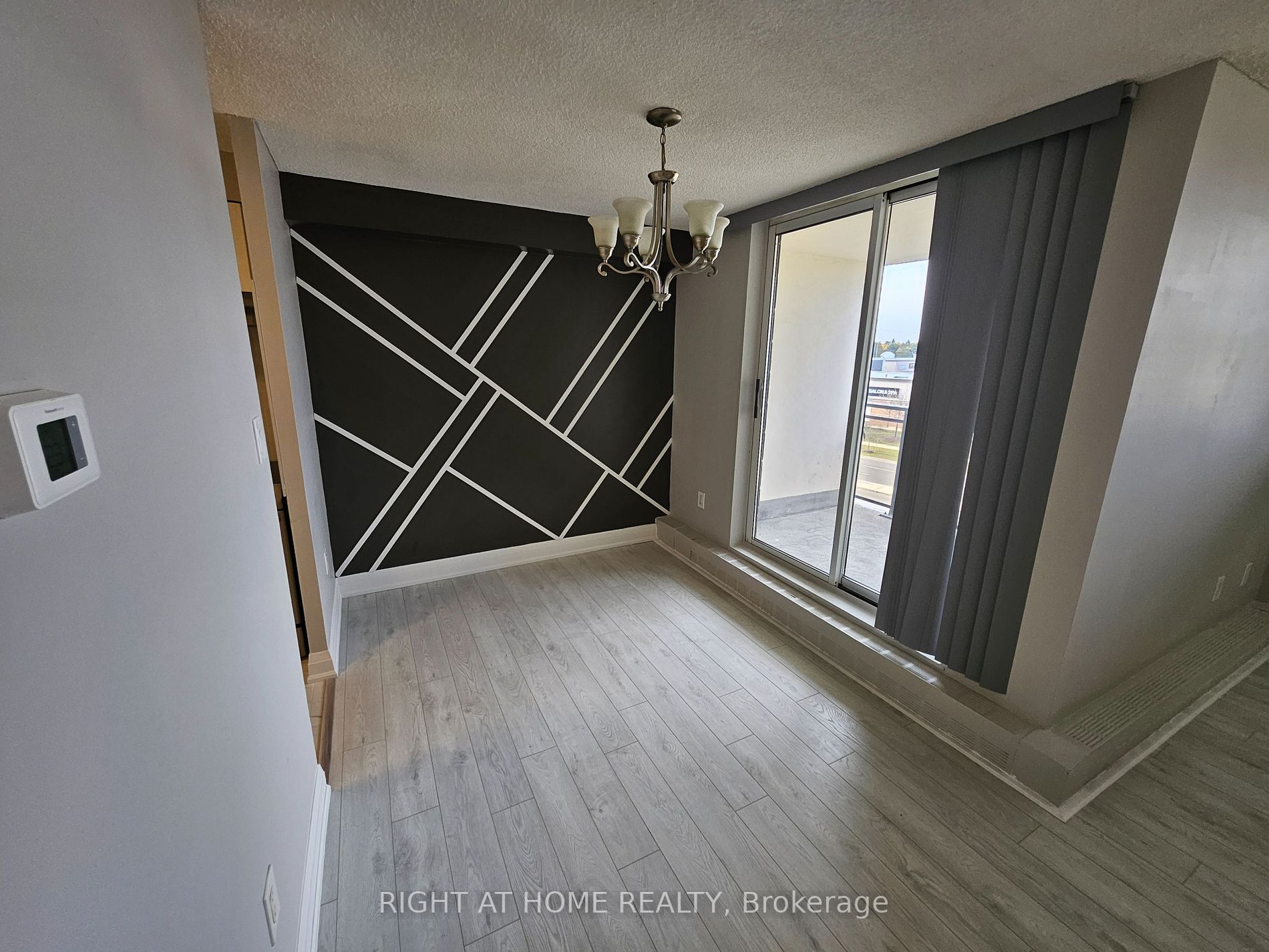 2900 Battleford Rd, #403