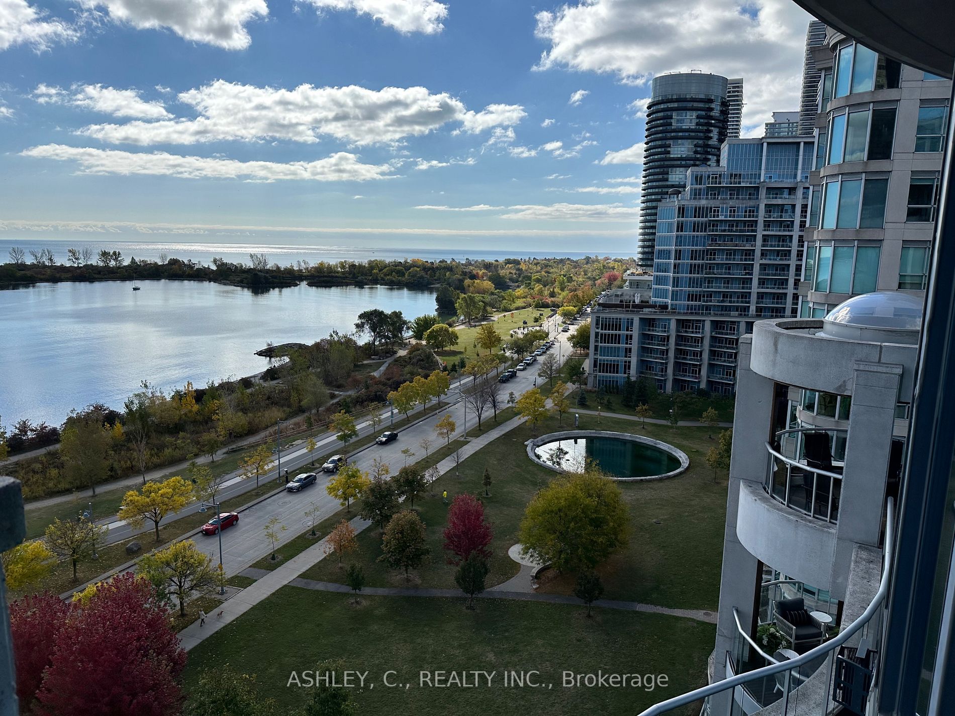 2095 Lake Shore Blvd W, #Ph15