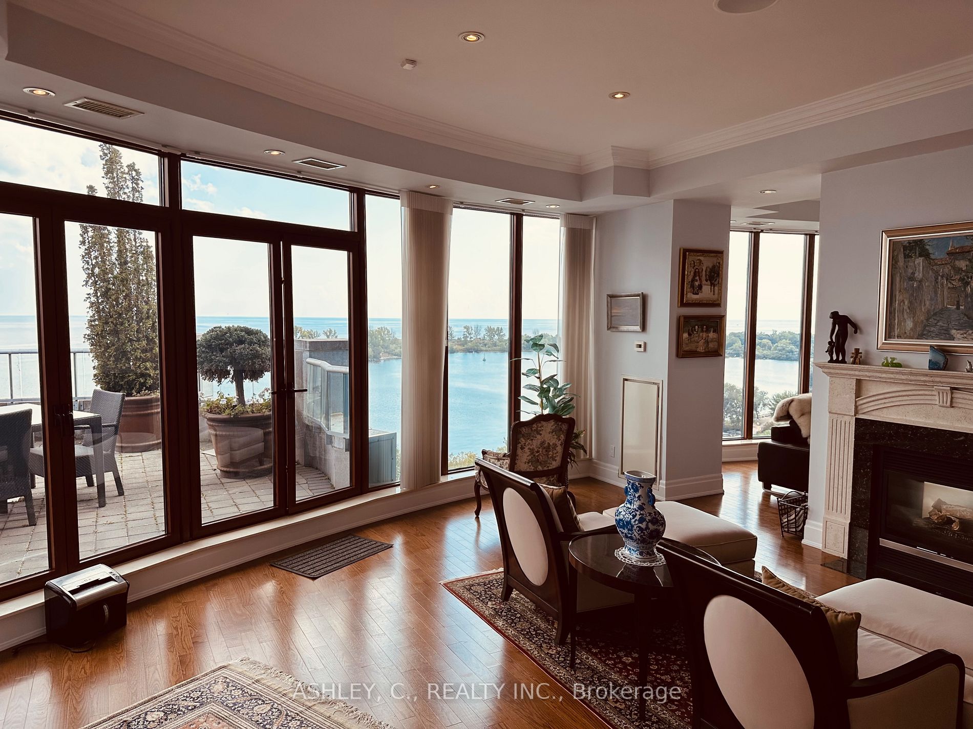 2095 Lake Shore Blvd W, #Ph15