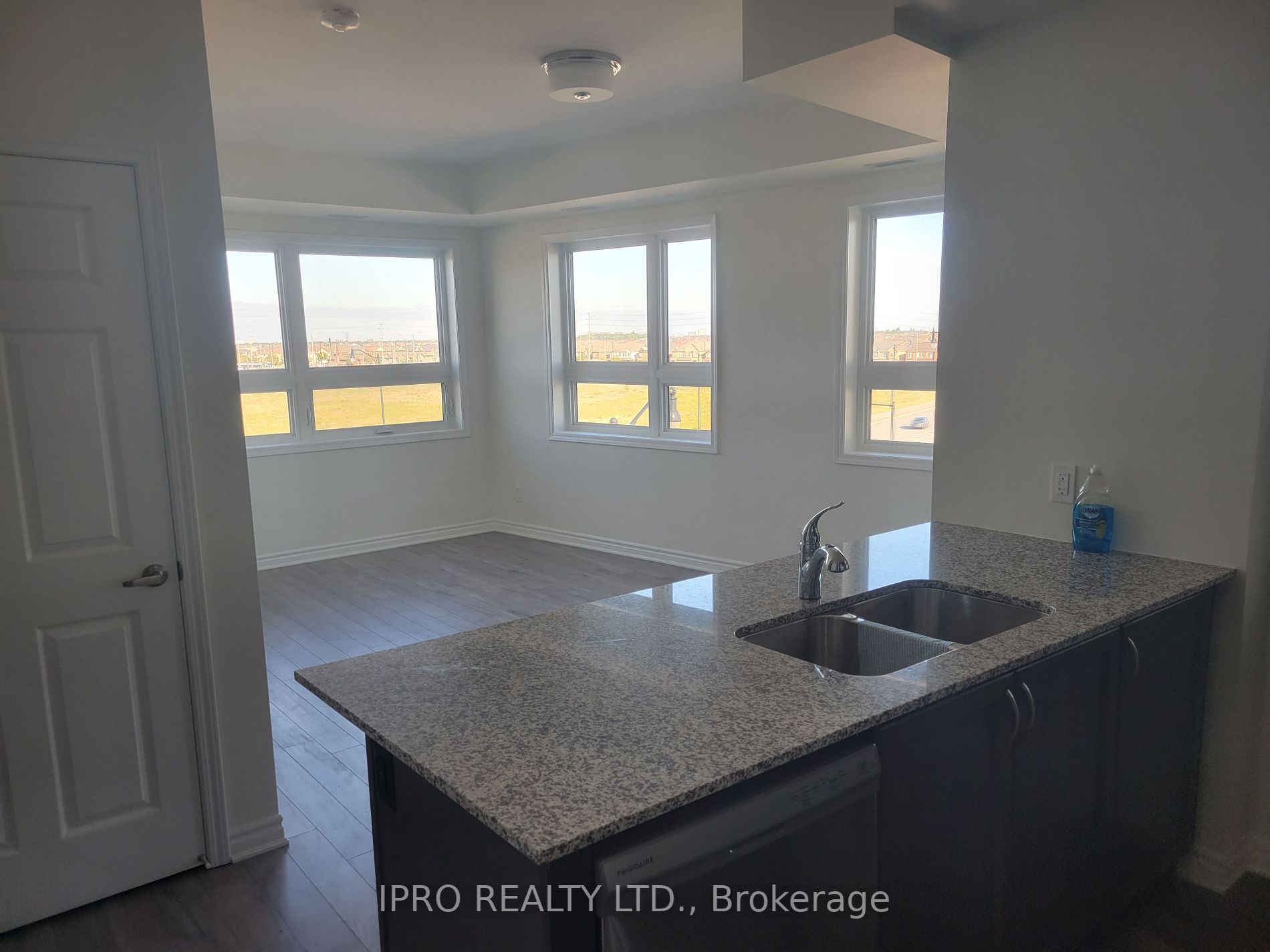 200 Lagerfeld Dr, #510