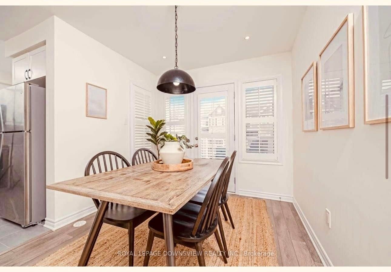 295 Casson Pt