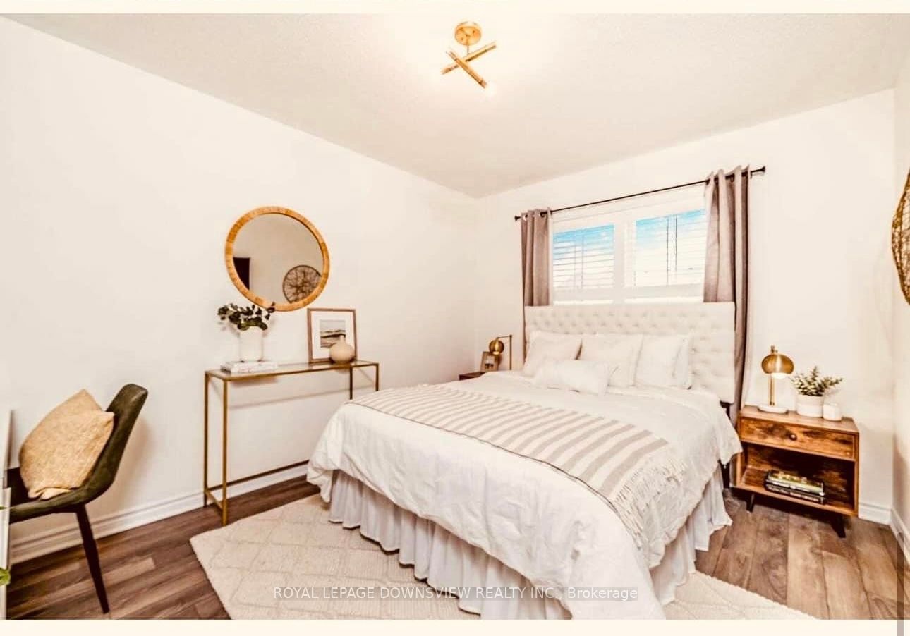 295 Casson Pt