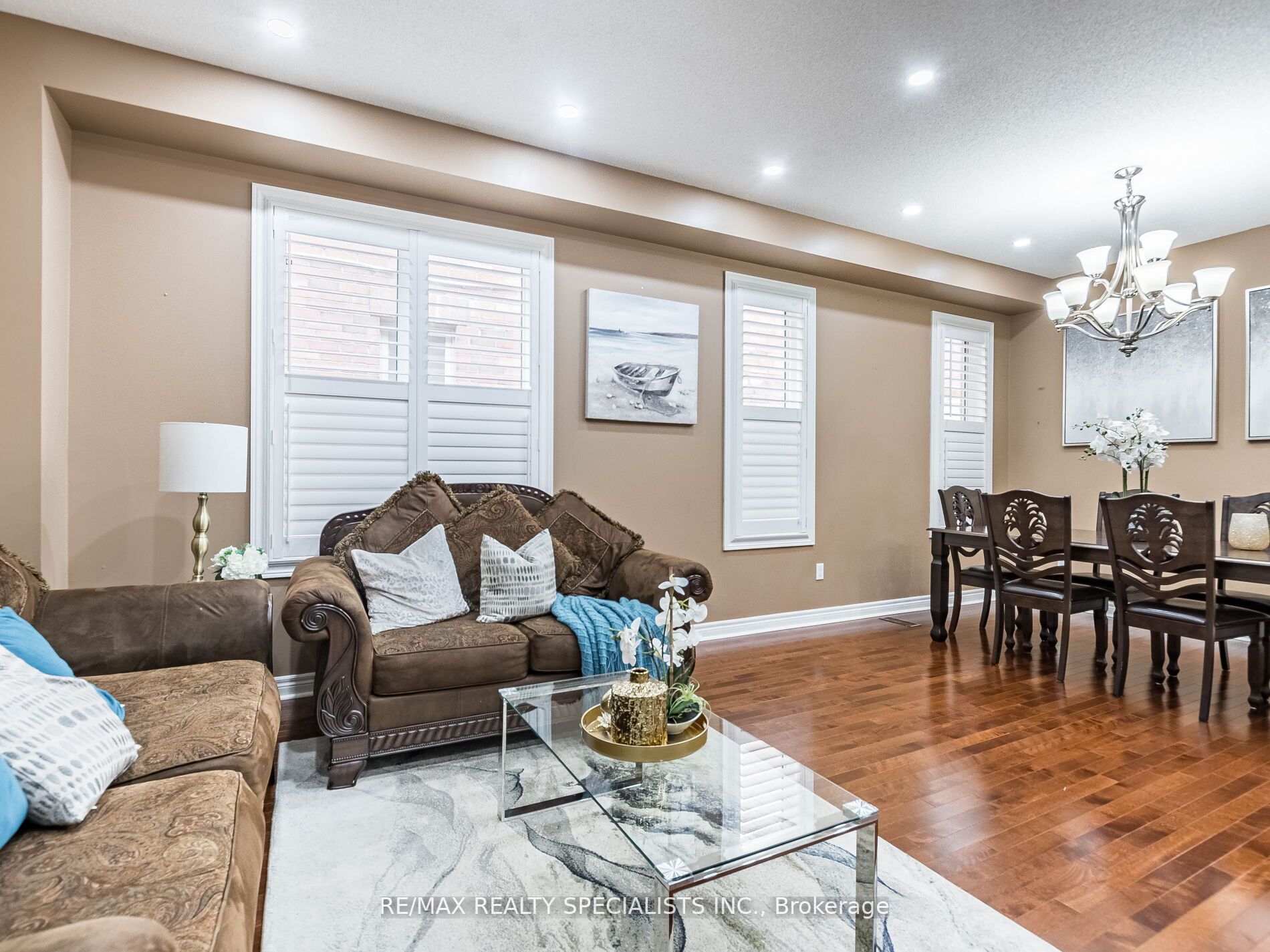 113 Aylesbury Dr