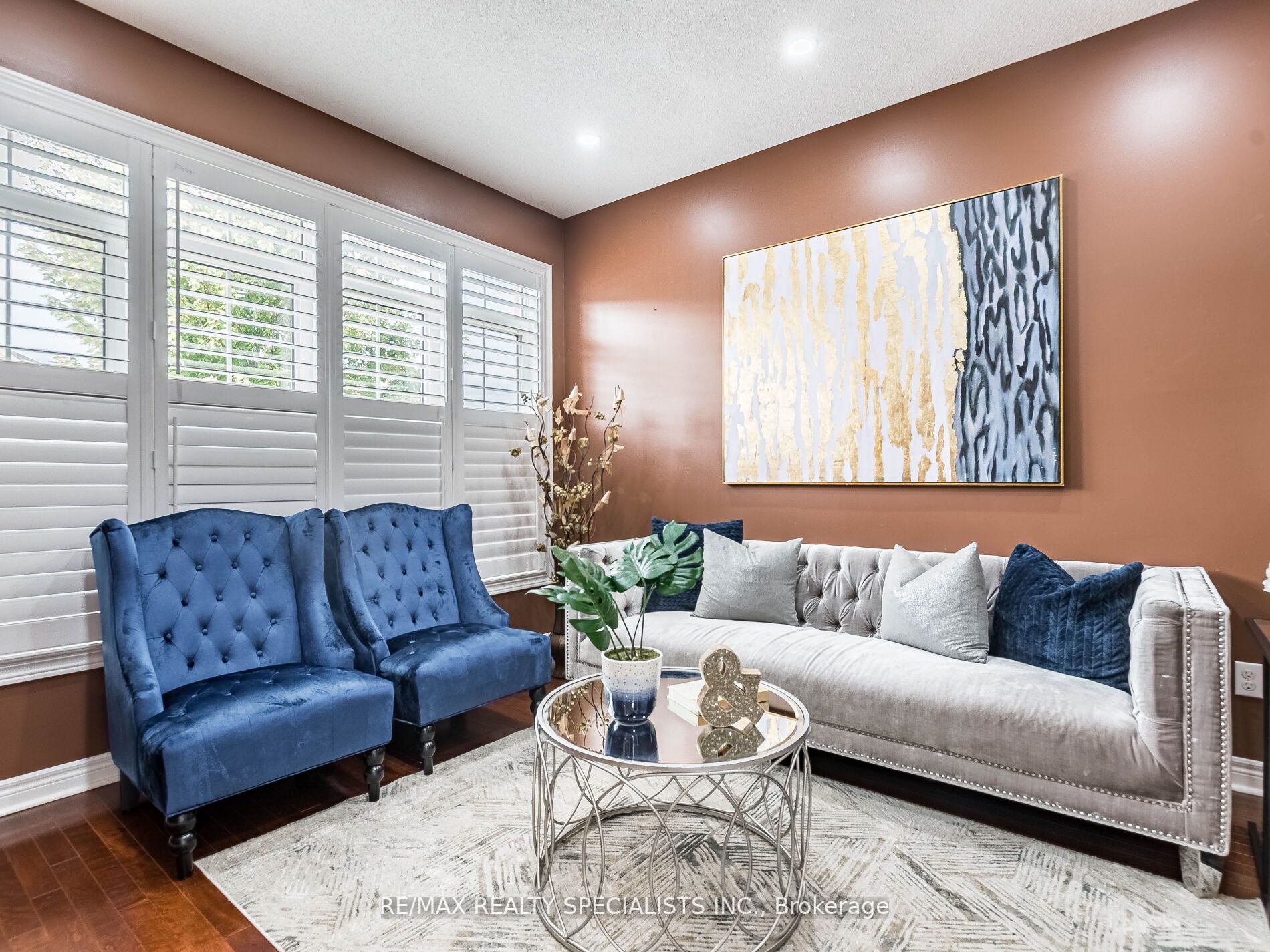 113 Aylesbury Dr