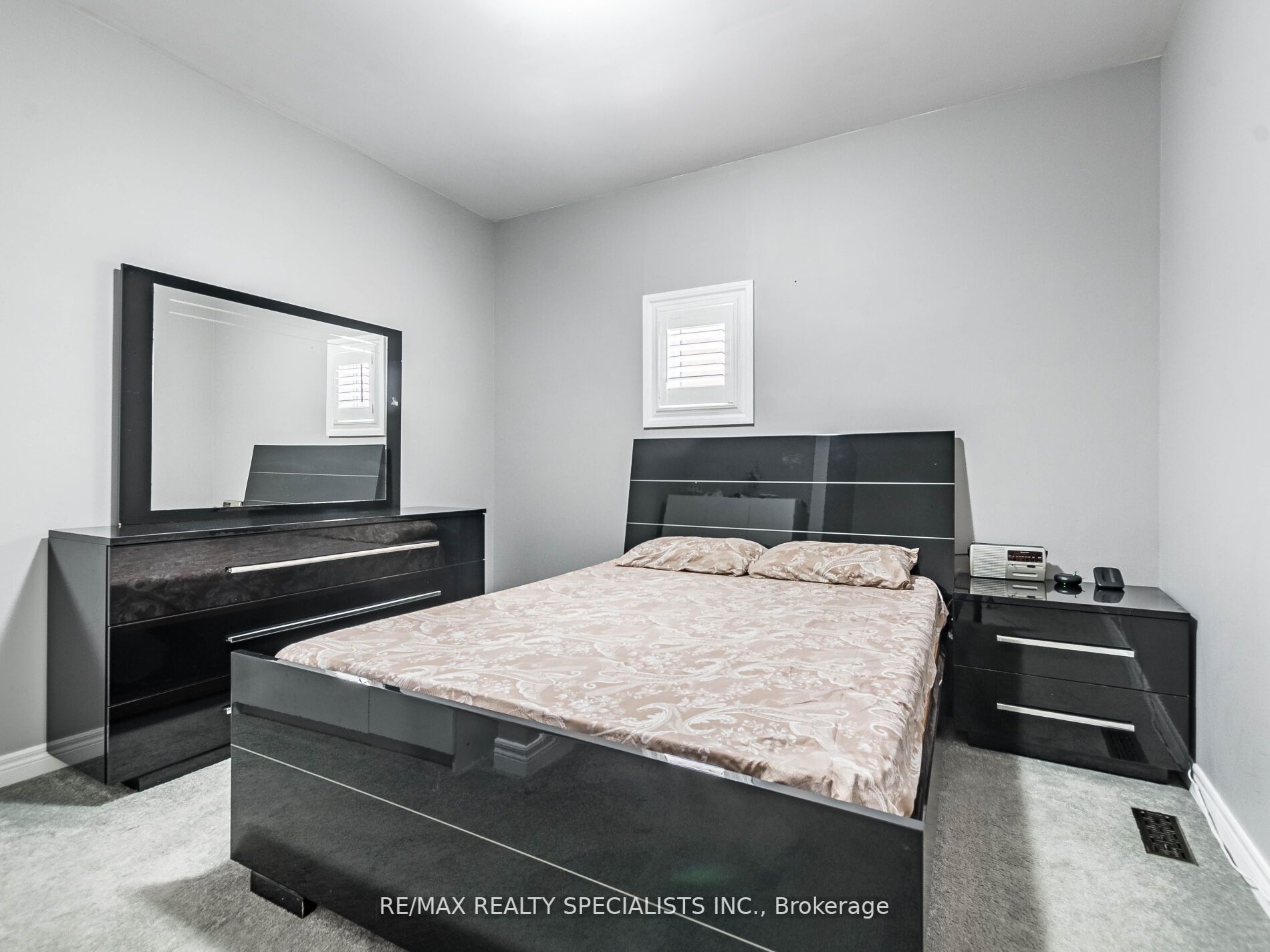 113 Aylesbury Dr