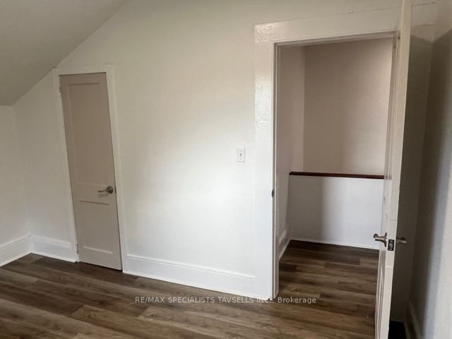 319 (Unit 1) Broadway