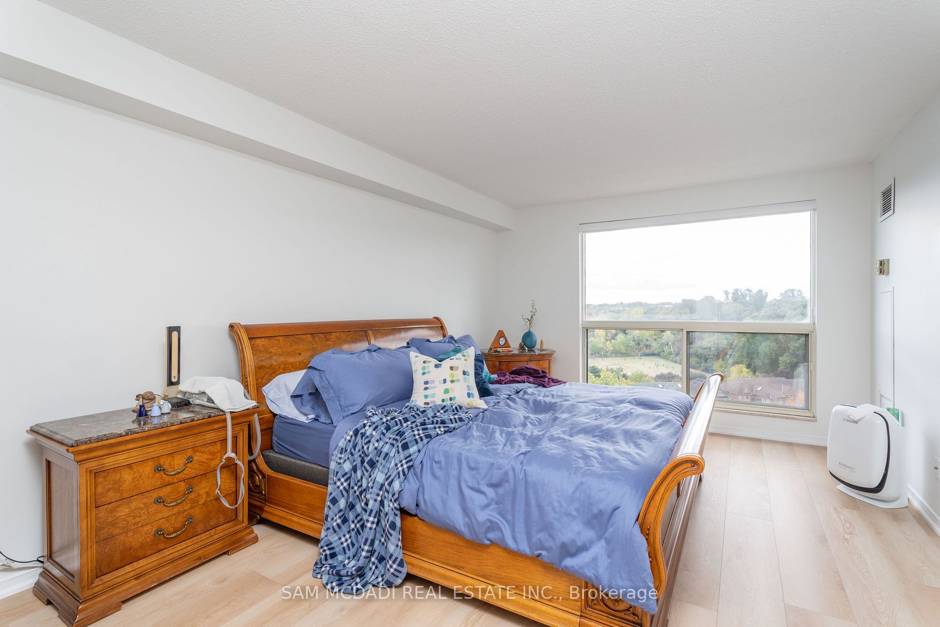 1800 The Collegeway, #811