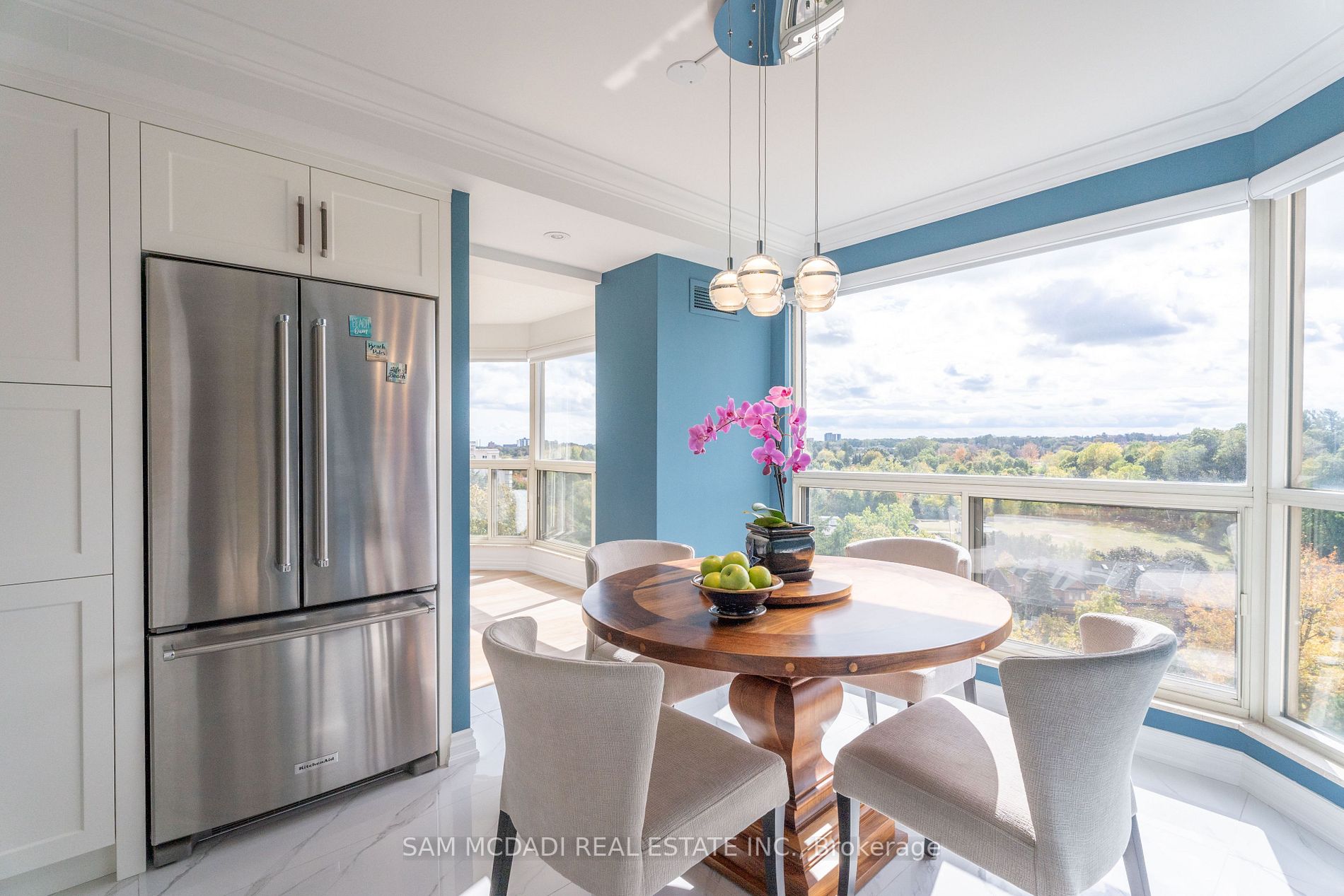 1800 The Collegeway, #811