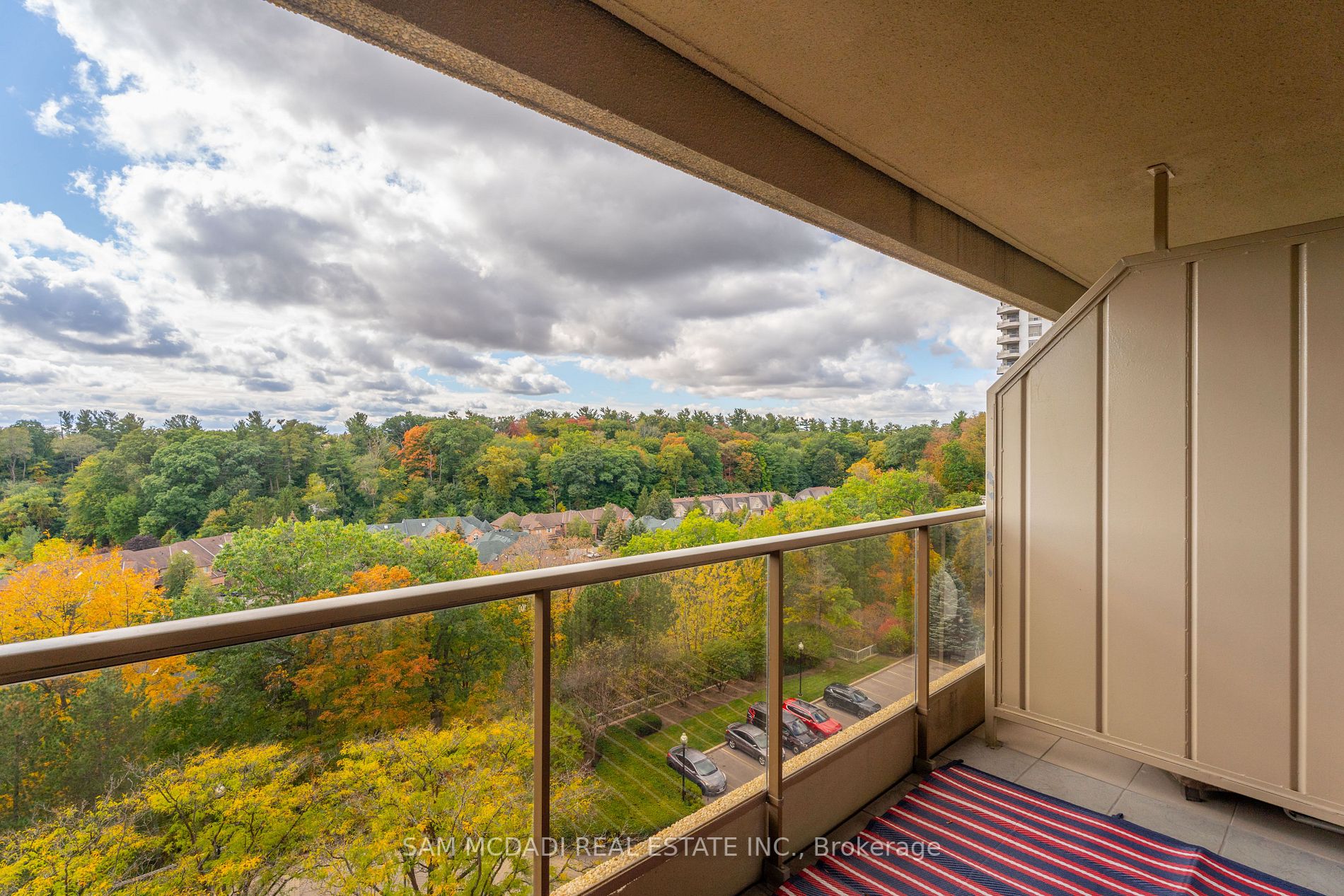 1800 The Collegeway, #811
