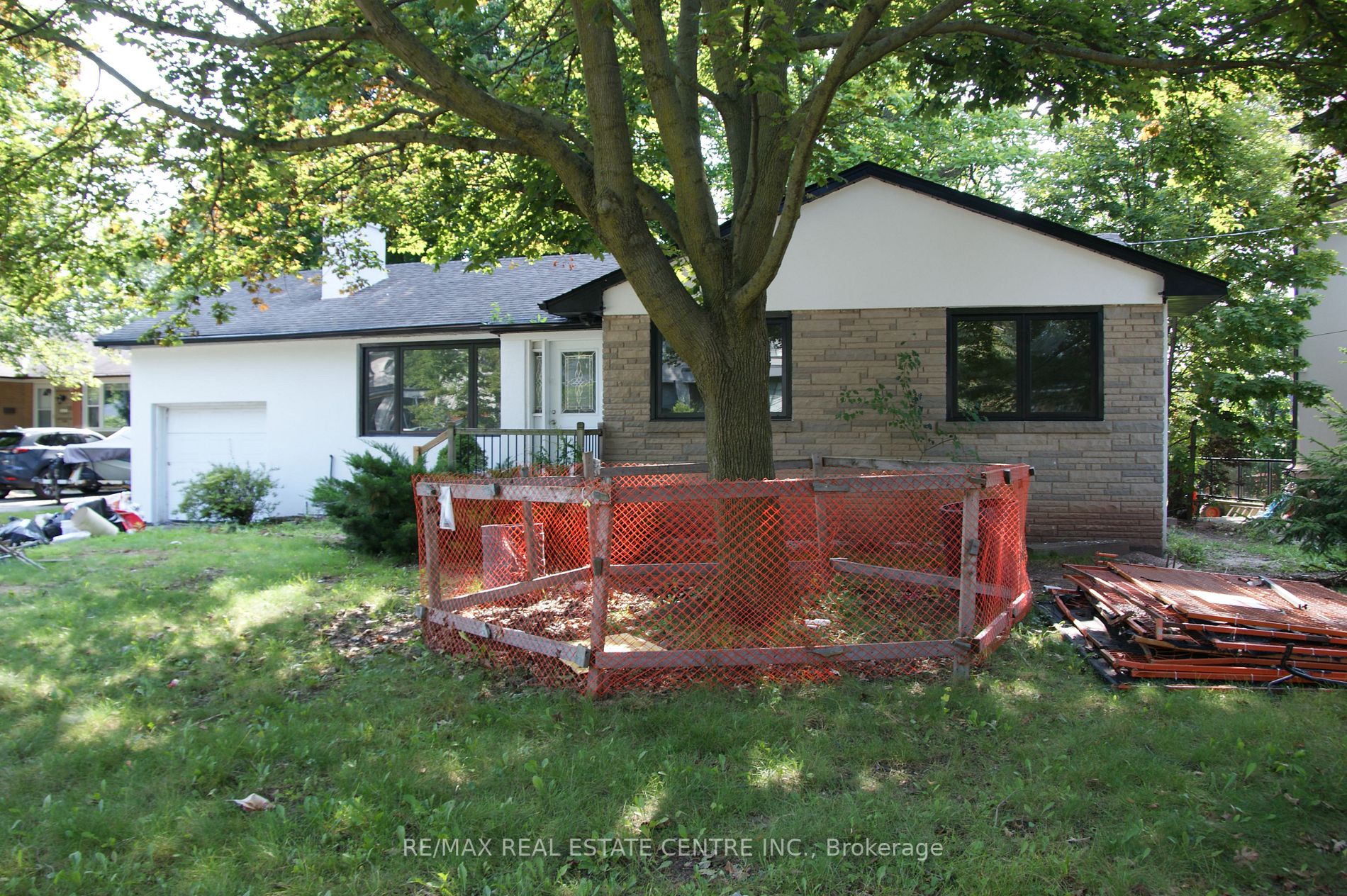 522 Pineland Ave