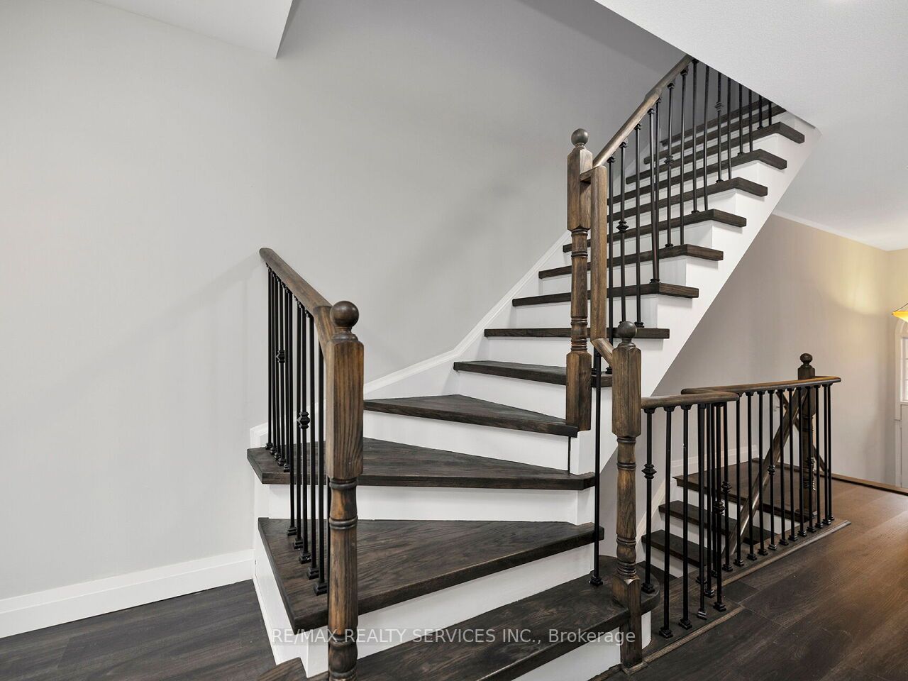 601 Shoreline Drive, #194