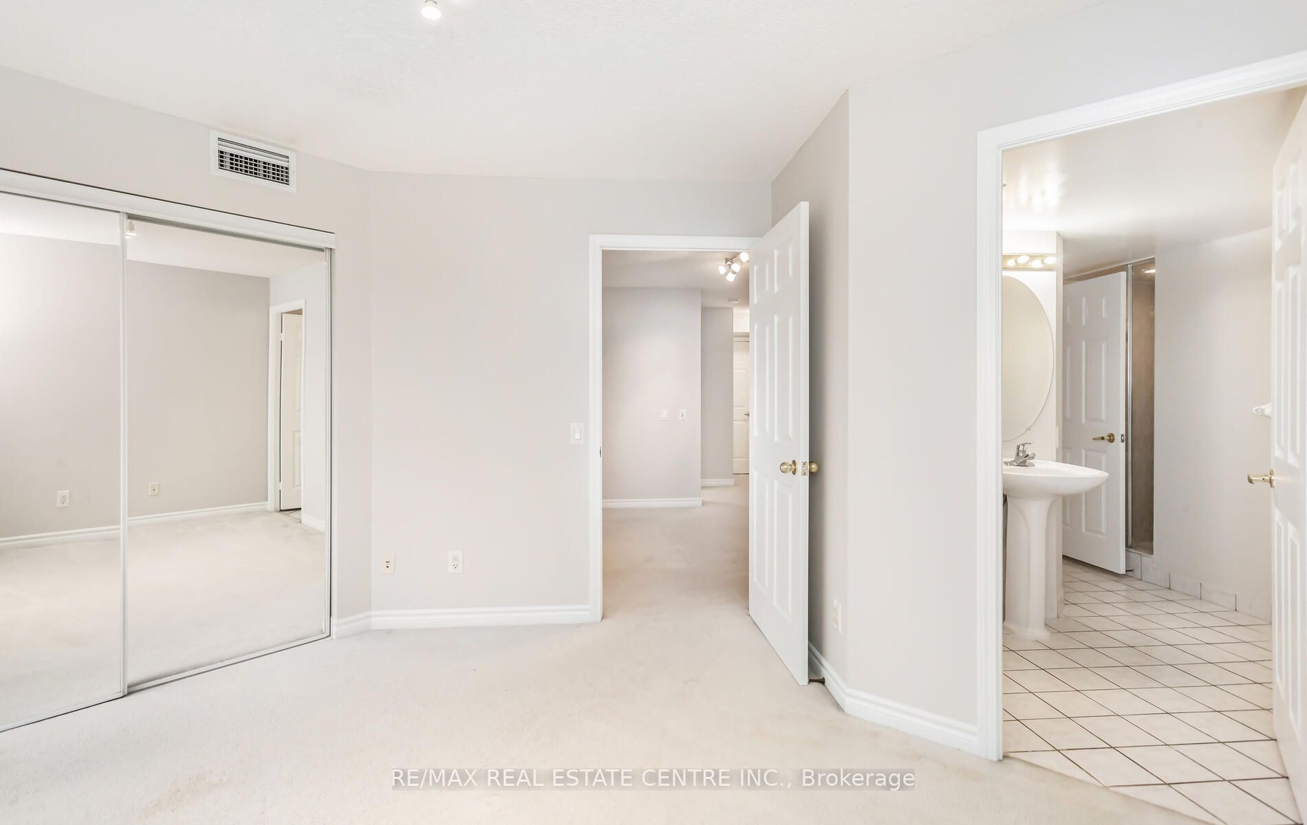 25 Kingsbridge Garden Circ, #2121
