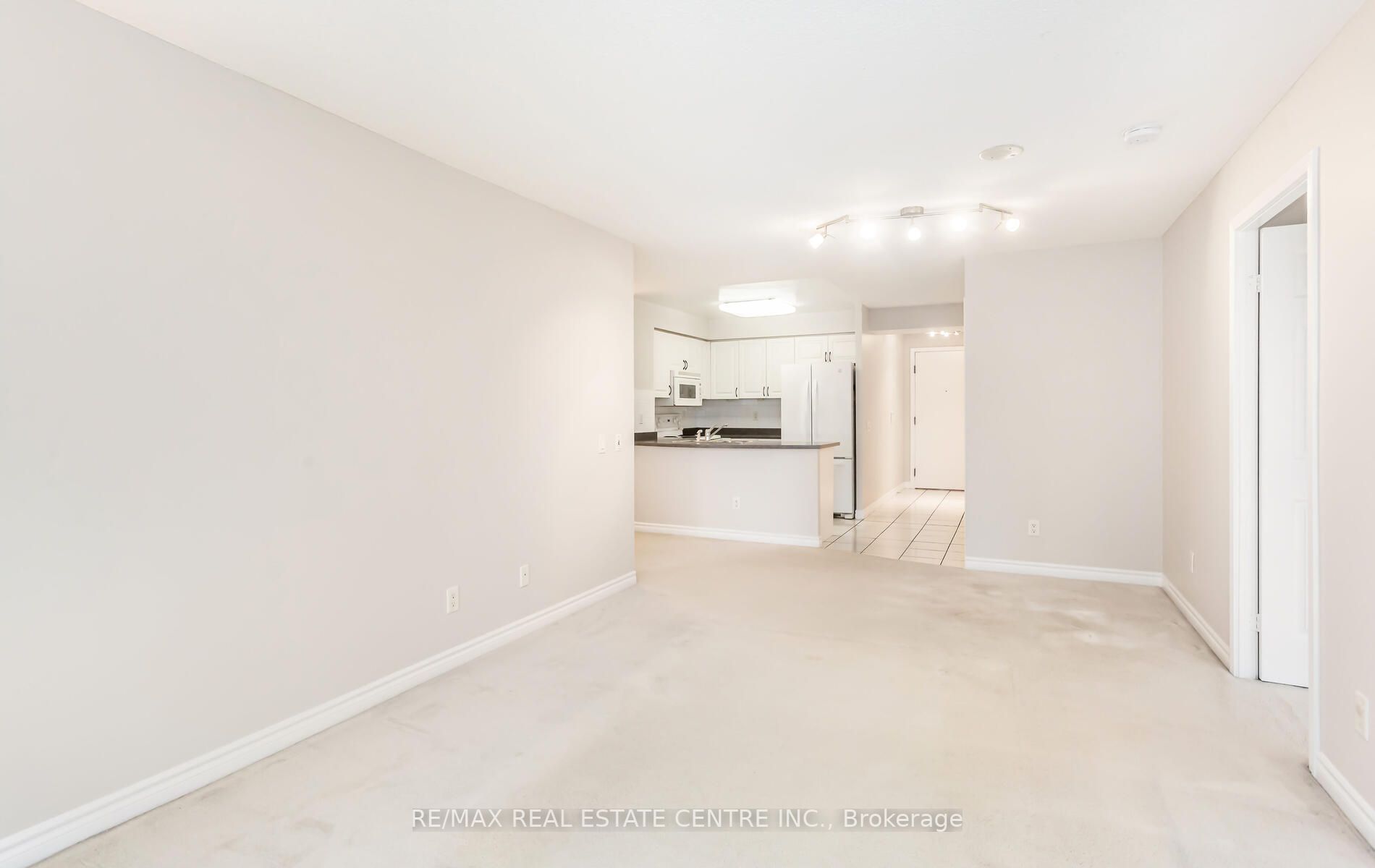 25 Kingsbridge Garden Circ, #2121