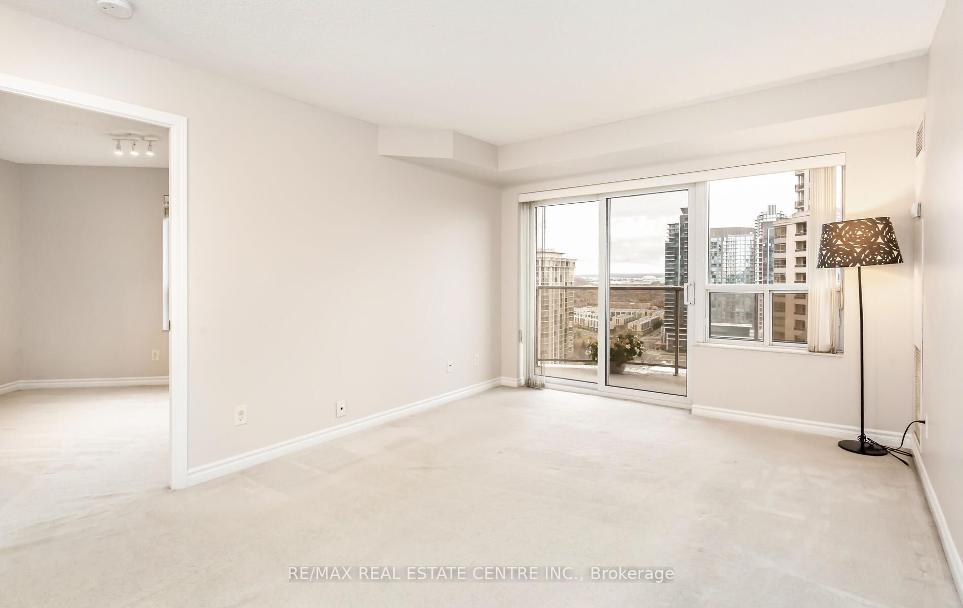 25 Kingsbridge Garden Circ, #2121