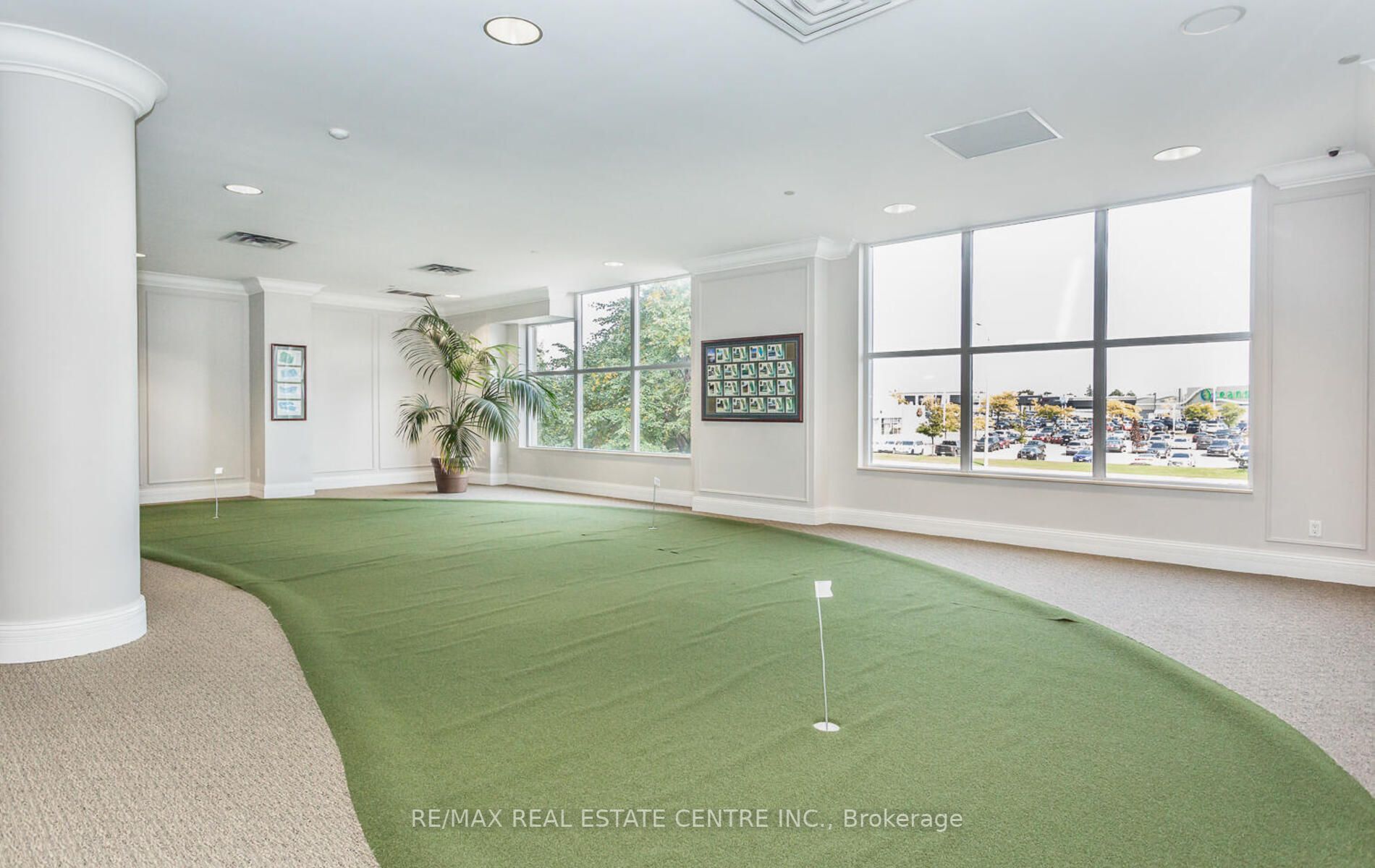 25 Kingsbridge Garden Circ, #2121