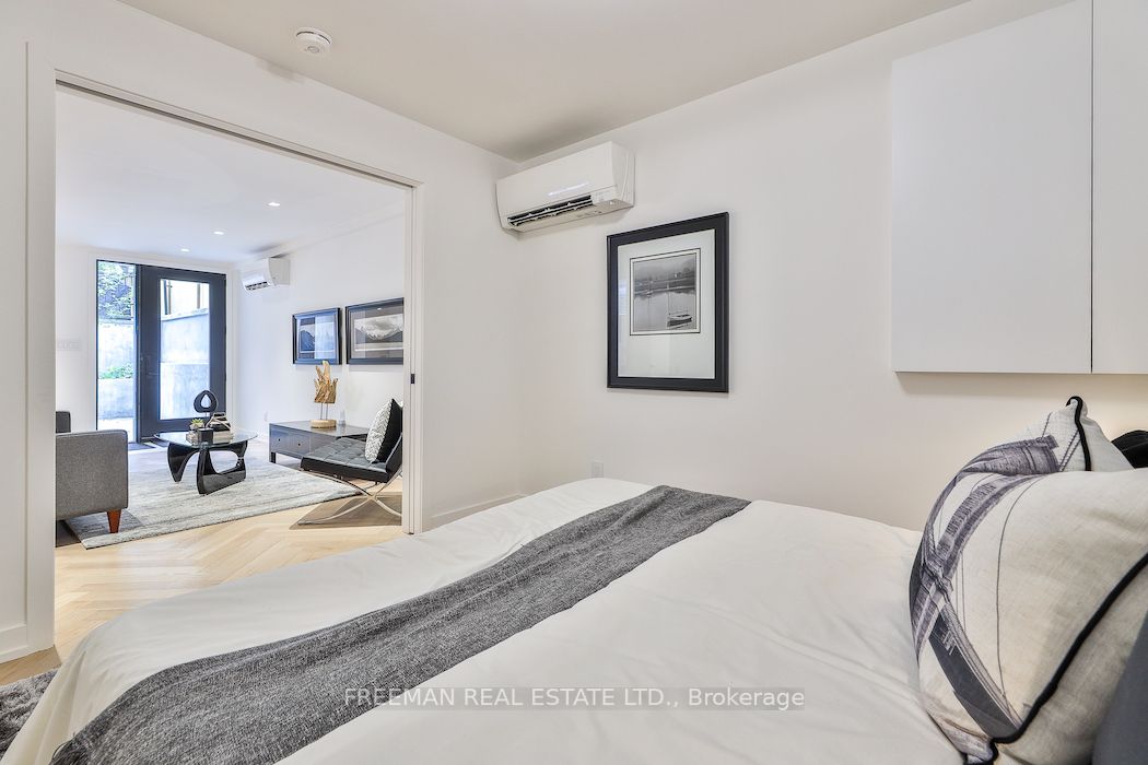 262 Roncesvalles Ave, #Lower