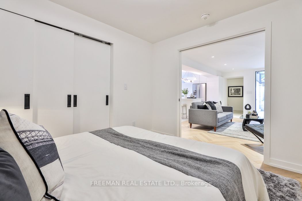 262 Roncesvalles Ave, #Lower