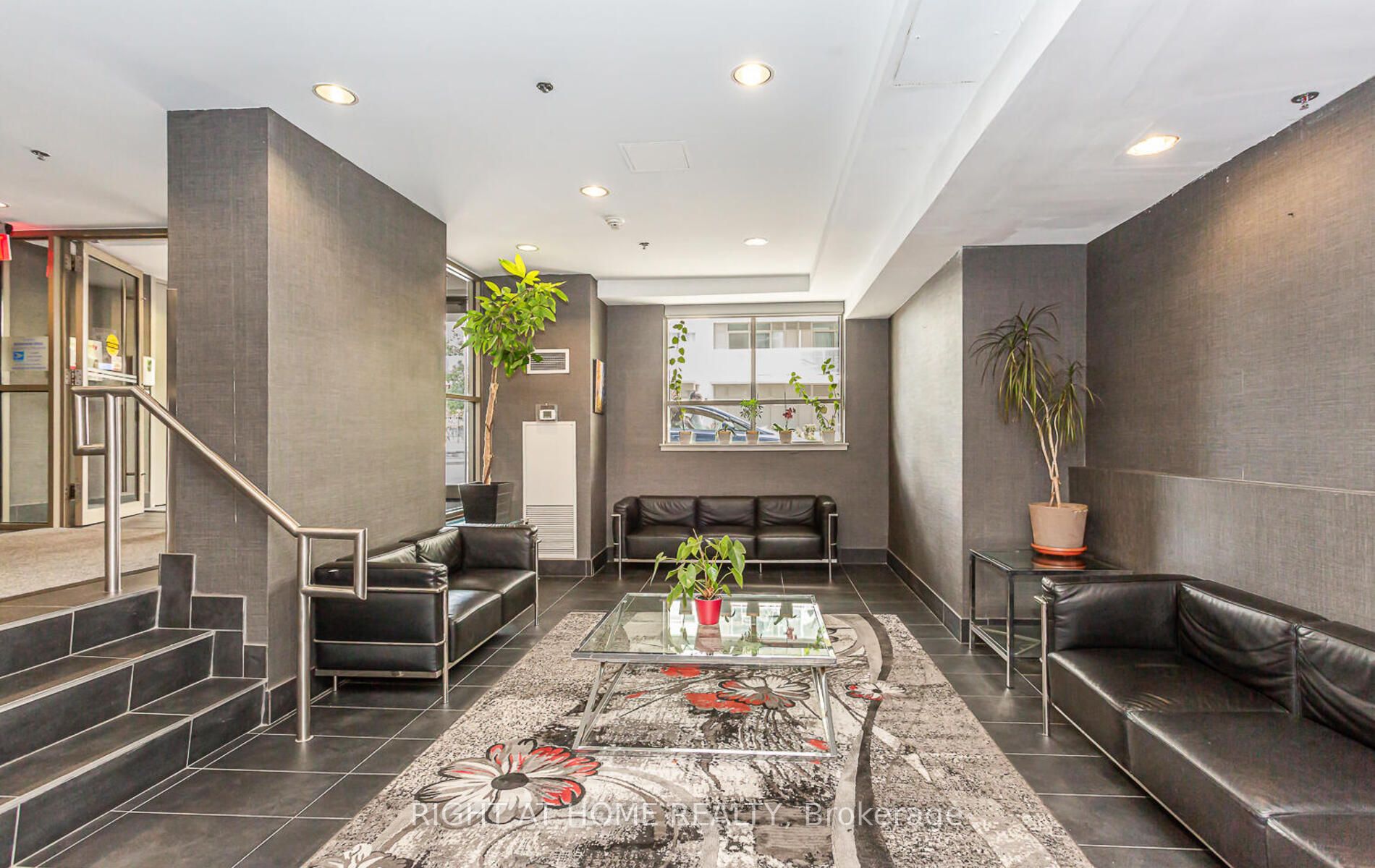 812 Lansdowne Ave, #1115