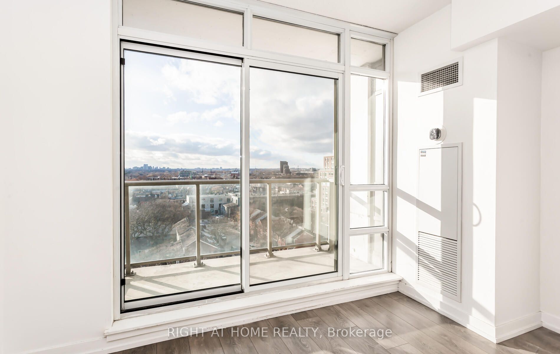 812 Lansdowne Ave, #1115