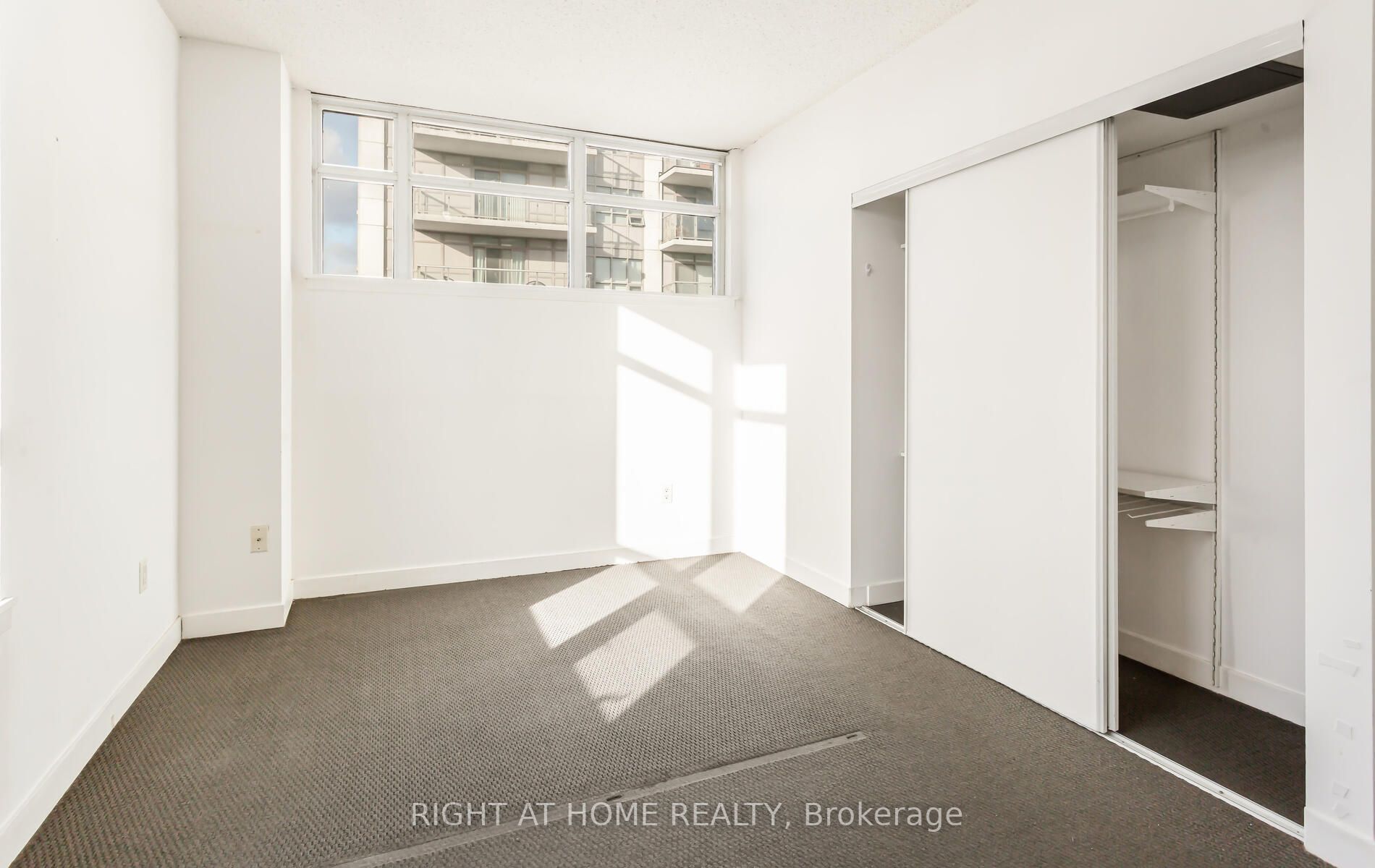 812 Lansdowne Ave, #1115
